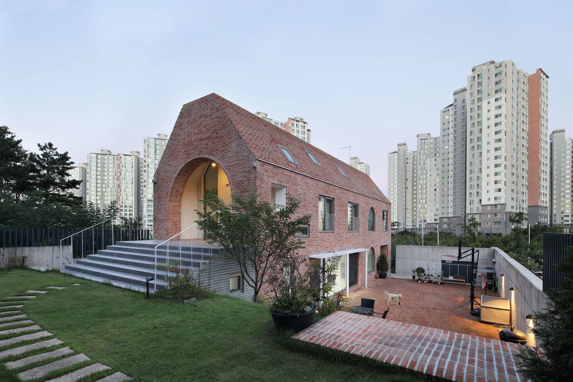 Zeppelin House Looks Like A Floating Orange Ship in A Fairytale