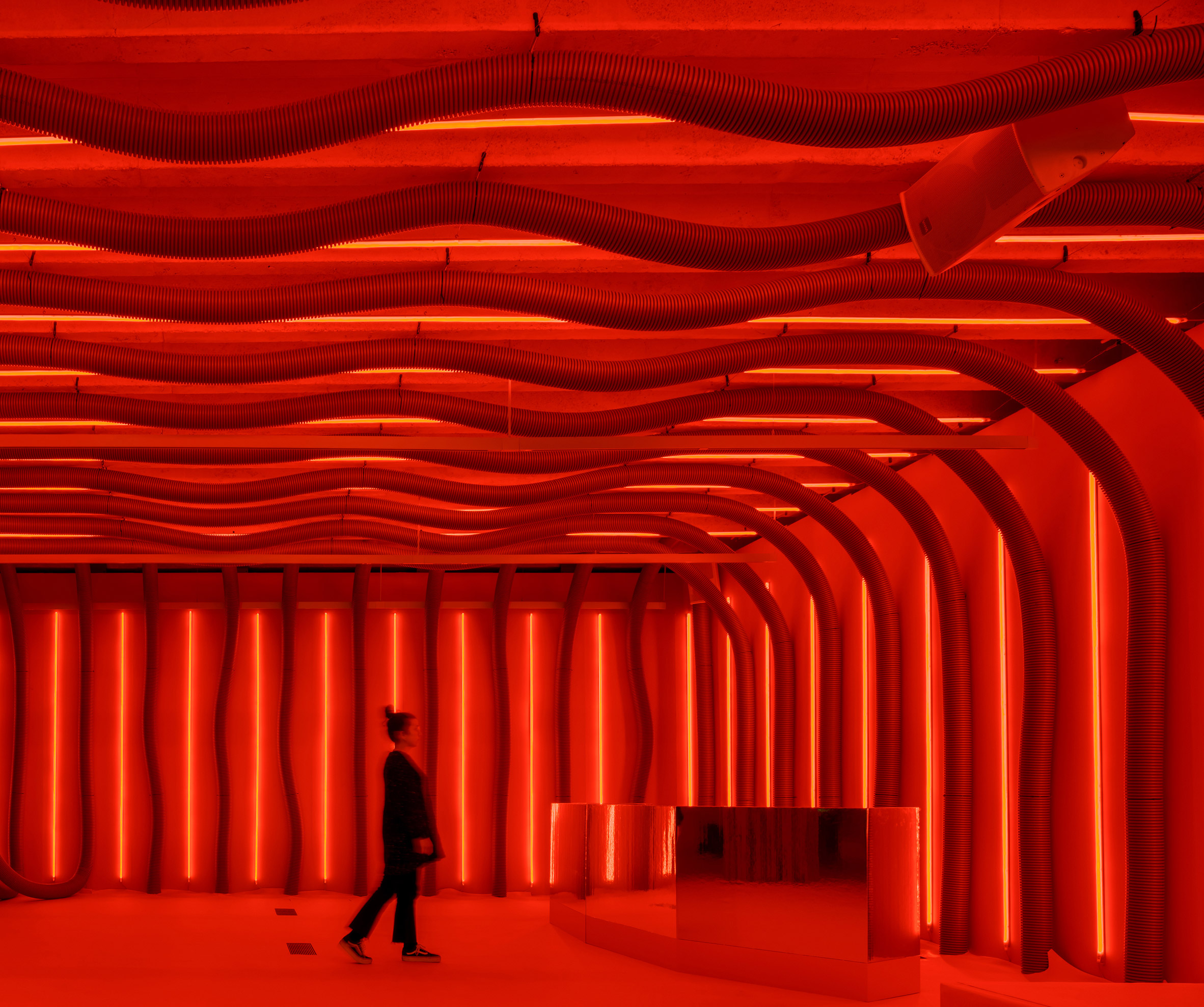 Pareid "Drown" Humans in an Installation Full of Red-Like Organs