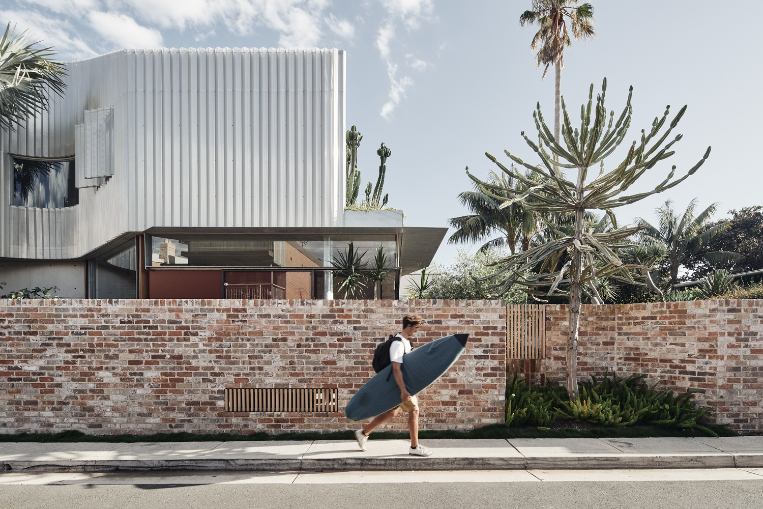 The Role of Used Brick Arrangements in Bismarck House Design Concept