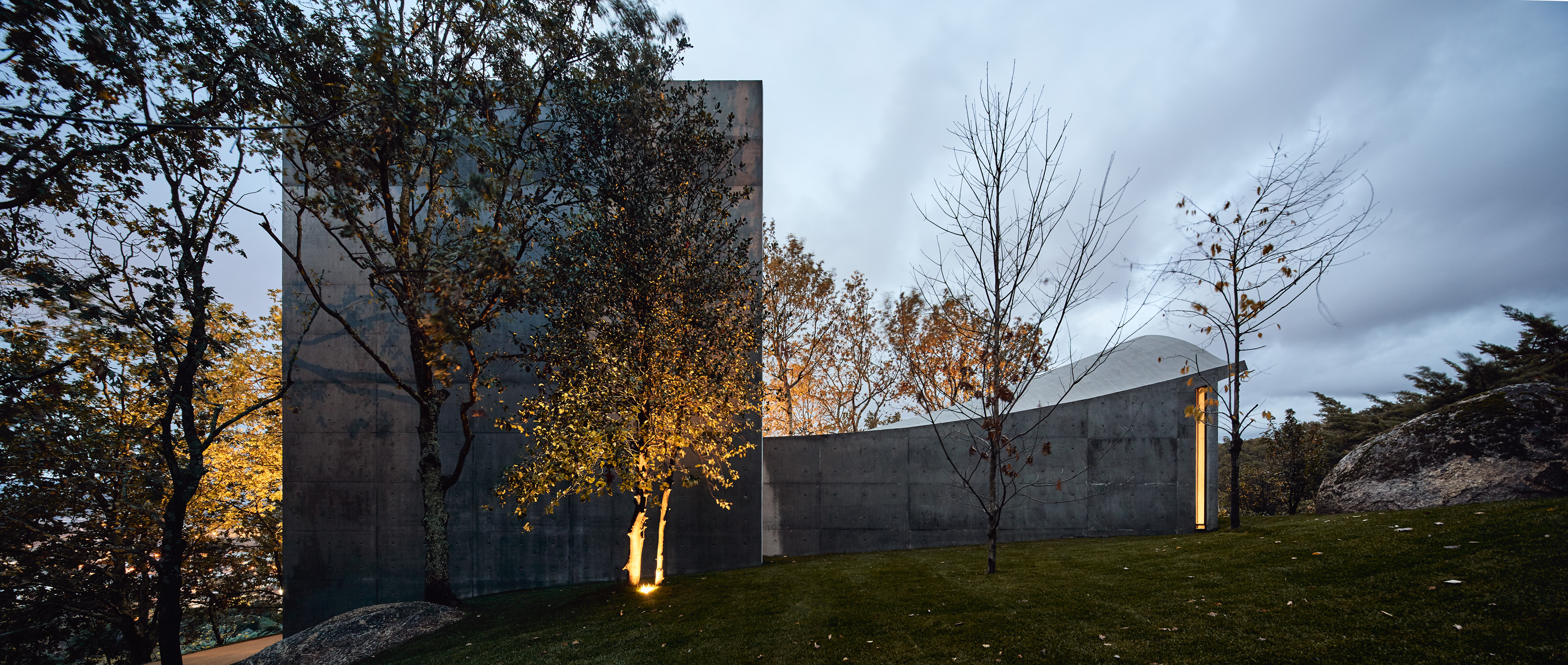 Chapel and Meditation Room: Melting with Nature in Meditation