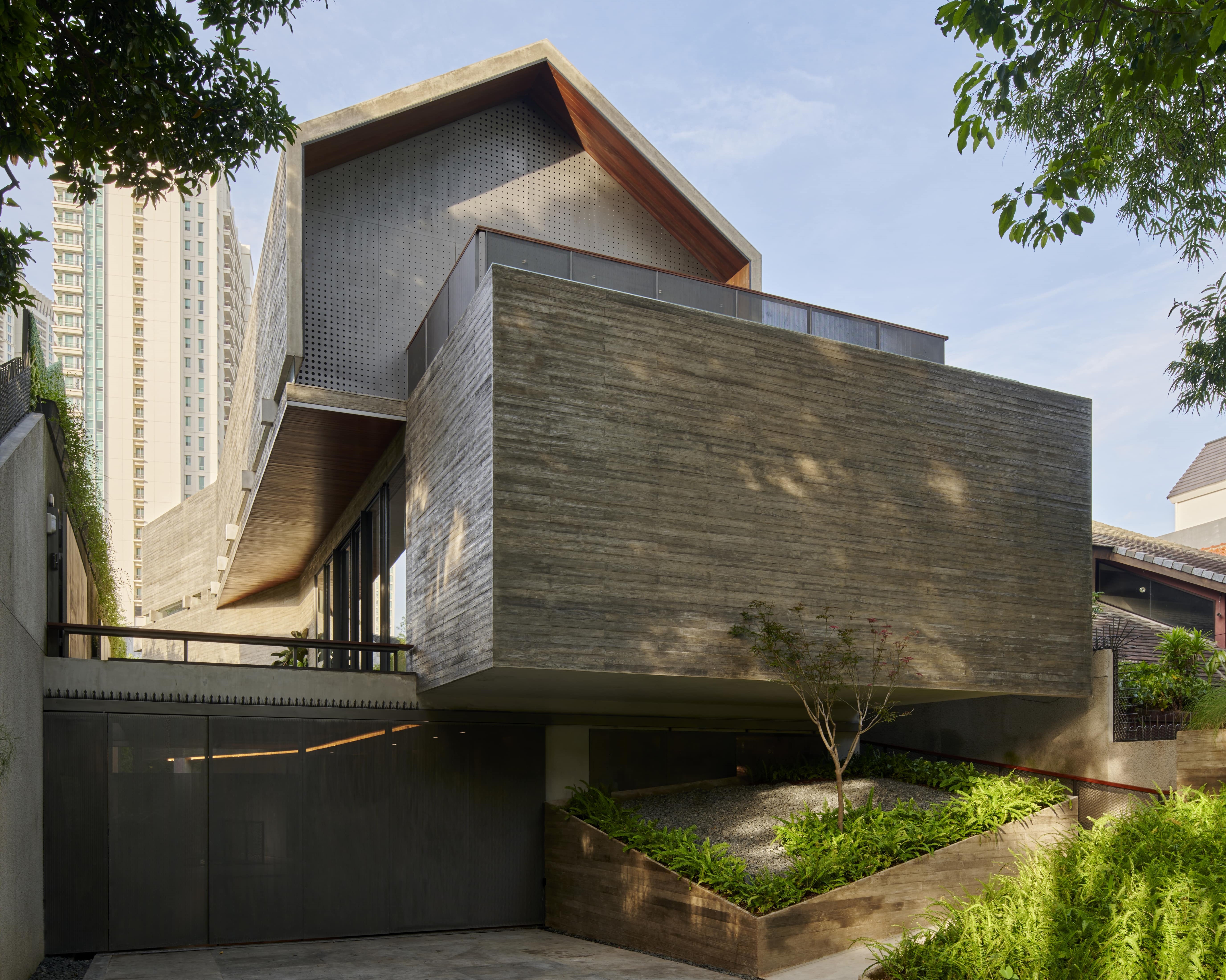 AM House: A Modern Tropical Concept House in the Middle of Jakarta