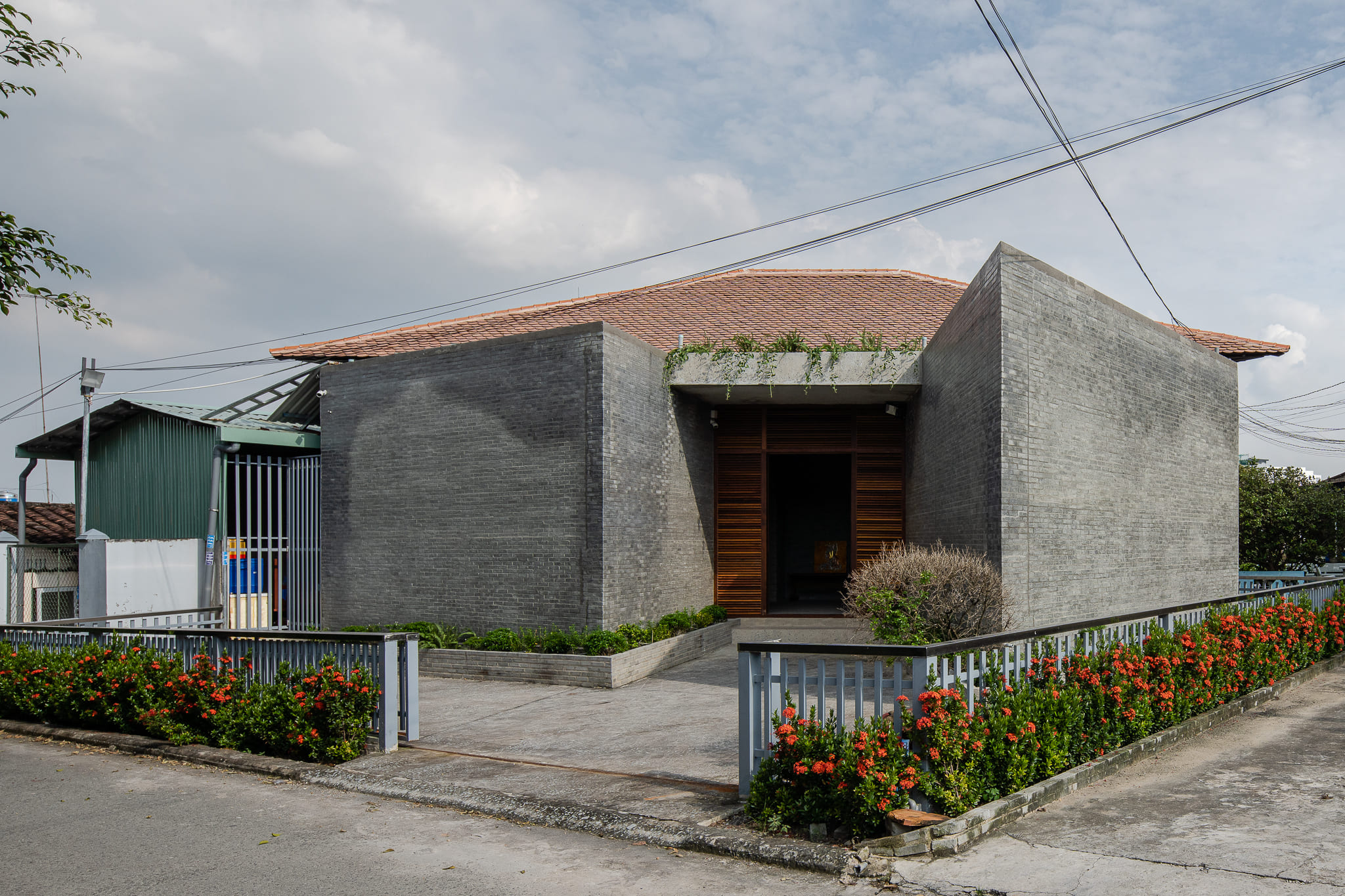 The Traditional-Modern Fusion Awakens Vietnamese Lacquerware Crafts