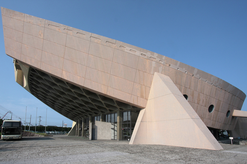 The Dynamics of Demolition of Kagawa Prefectural Gymnasium