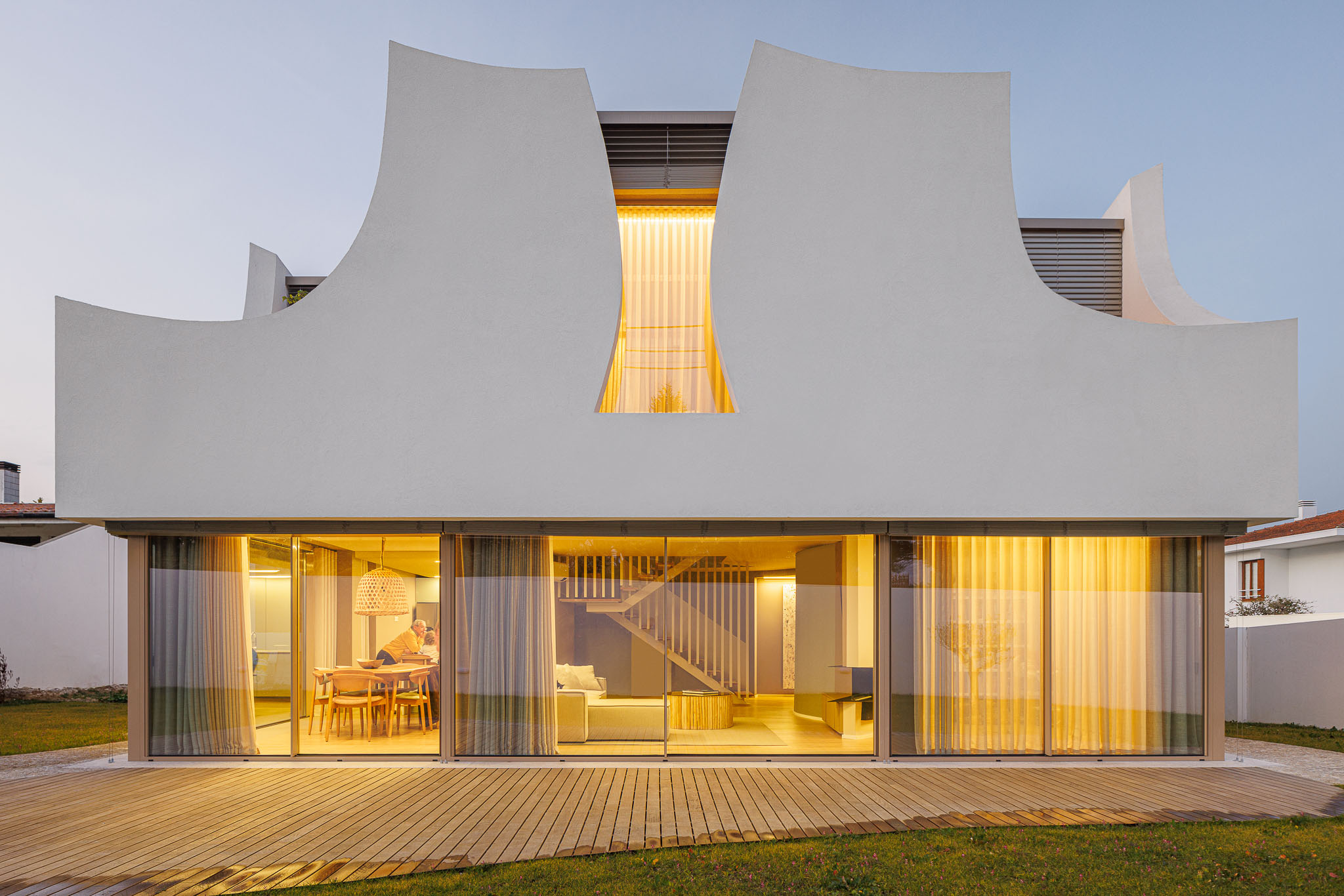 Casa Patios de Petals with Its Curved Walls, Bloom Like a Flower