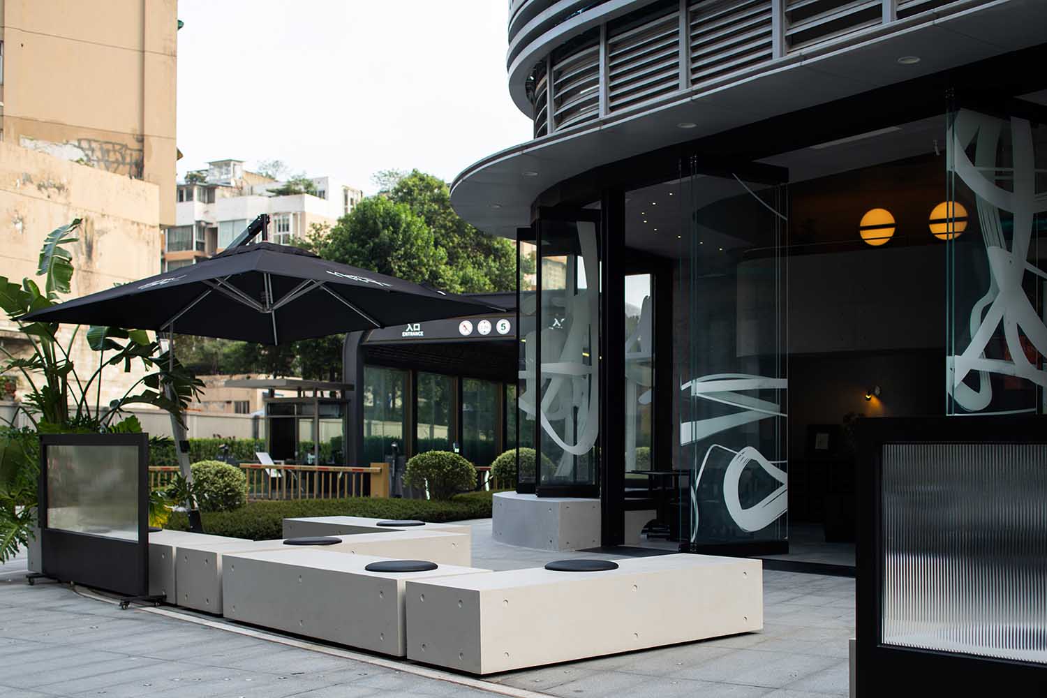 MEDISN·RESET: The Masculine Complexity of the Art Space Bar