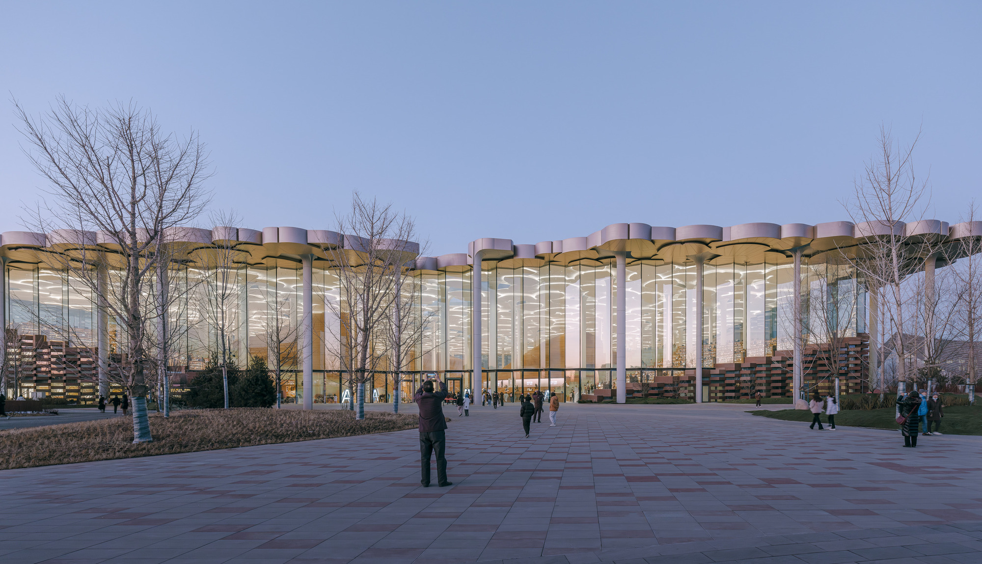 Snøhetta Unveils Its Newly Gigantic Library in Beijing