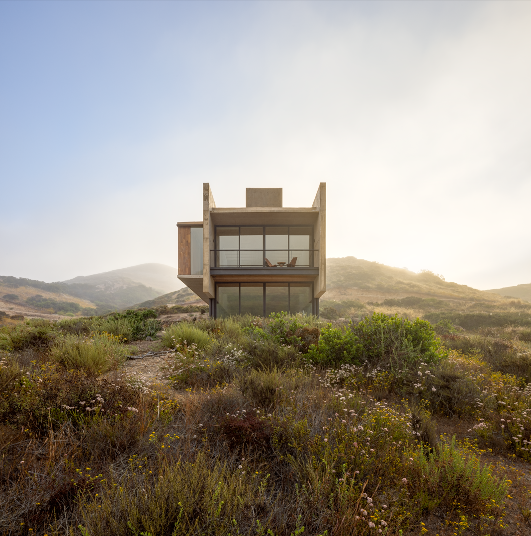 Casa Zilin: A Celestial Sanctuary in the Desert Landscape