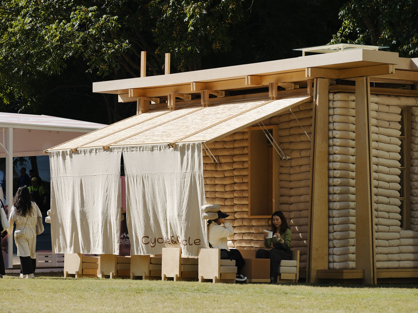 Tiny Pop-up Mobile Bakehouse Constructed with Prefabricated Modules