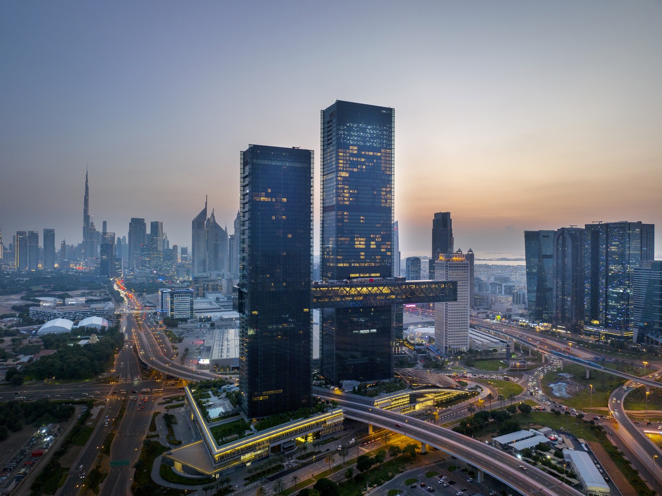 One Za’abeel Two-Towers Connected by “THE LINK,” Breaking the World’s Longest Cantilever Record