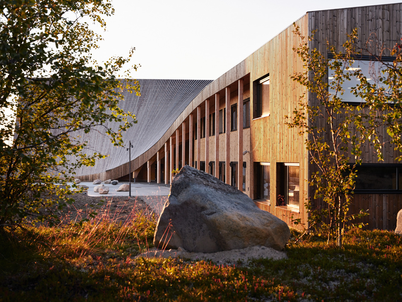 Čoarvemátta Cultural and Educational Hub Stands Seamless Amidst Norway’s Largest Plateau