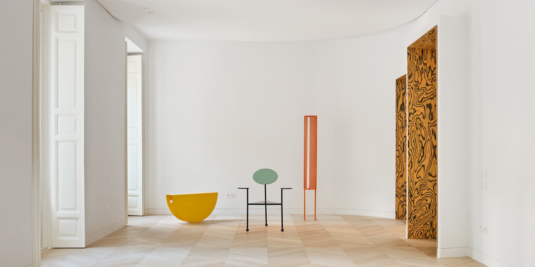 The New Look of Kresta Design's Renovation of an 18th Century Apartment in Madrid