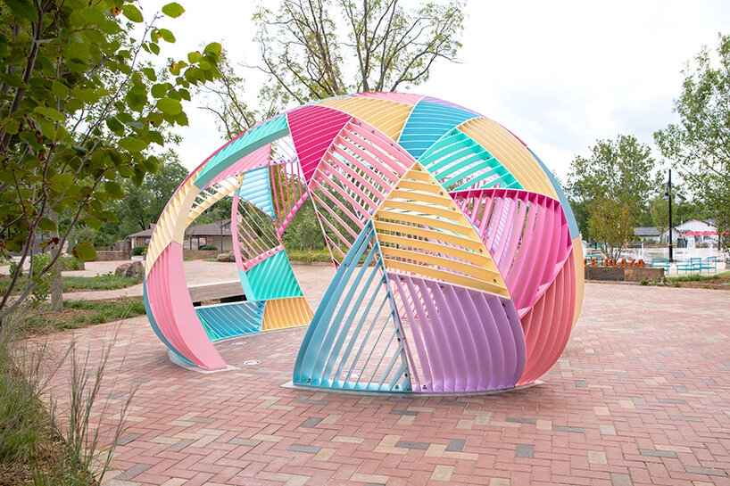 Hou de Sousa's Colourful Dome-like Pavilion Decorates Arkansas