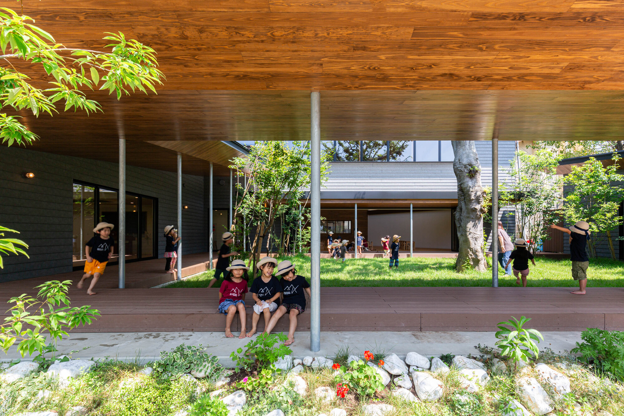 MJK Kindergarten Invites Children to Appreciate Nature With Its Architectural Design