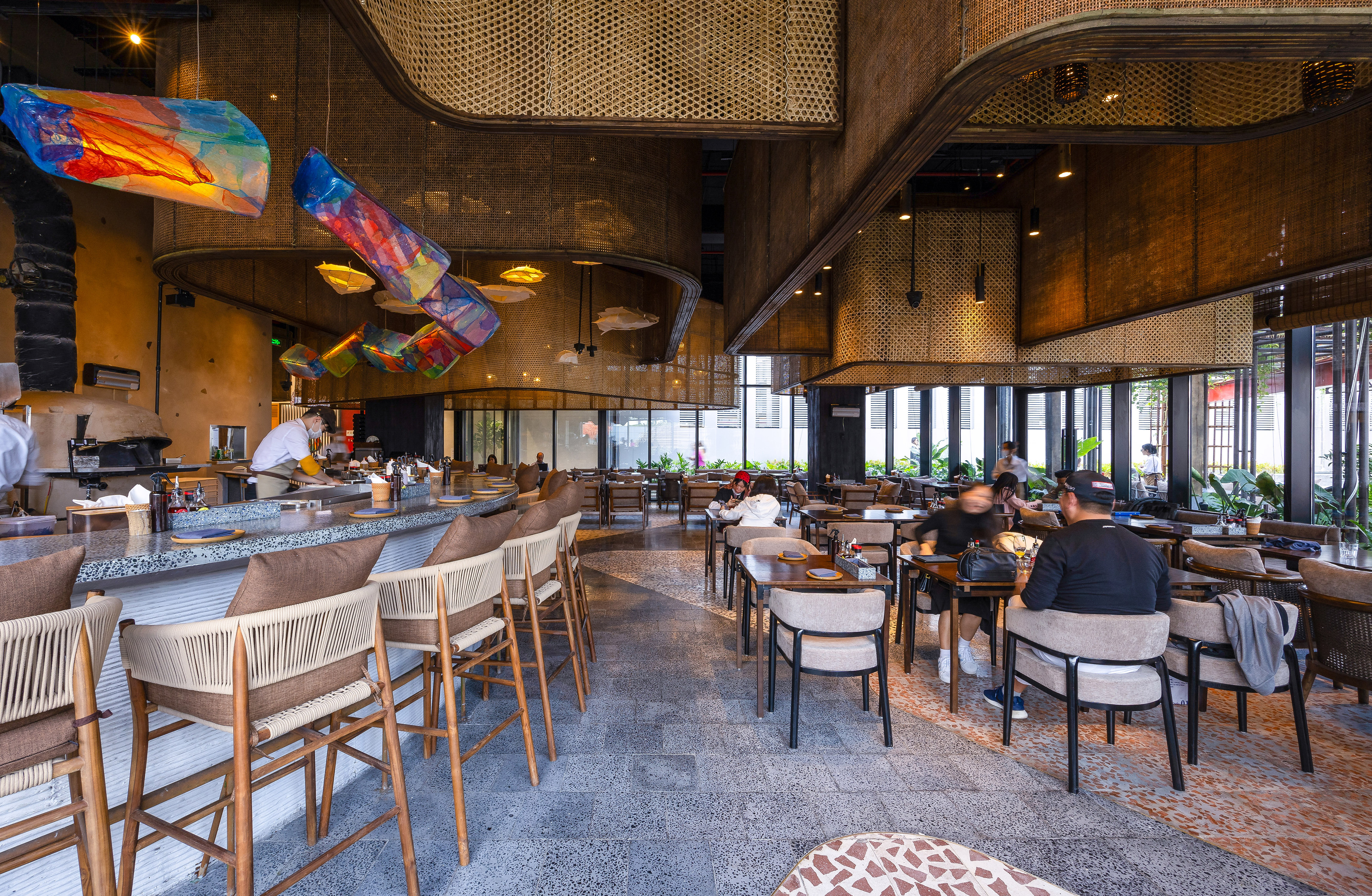 Local bamboo and rattan in the ceilings (cr: Trieu Chien)