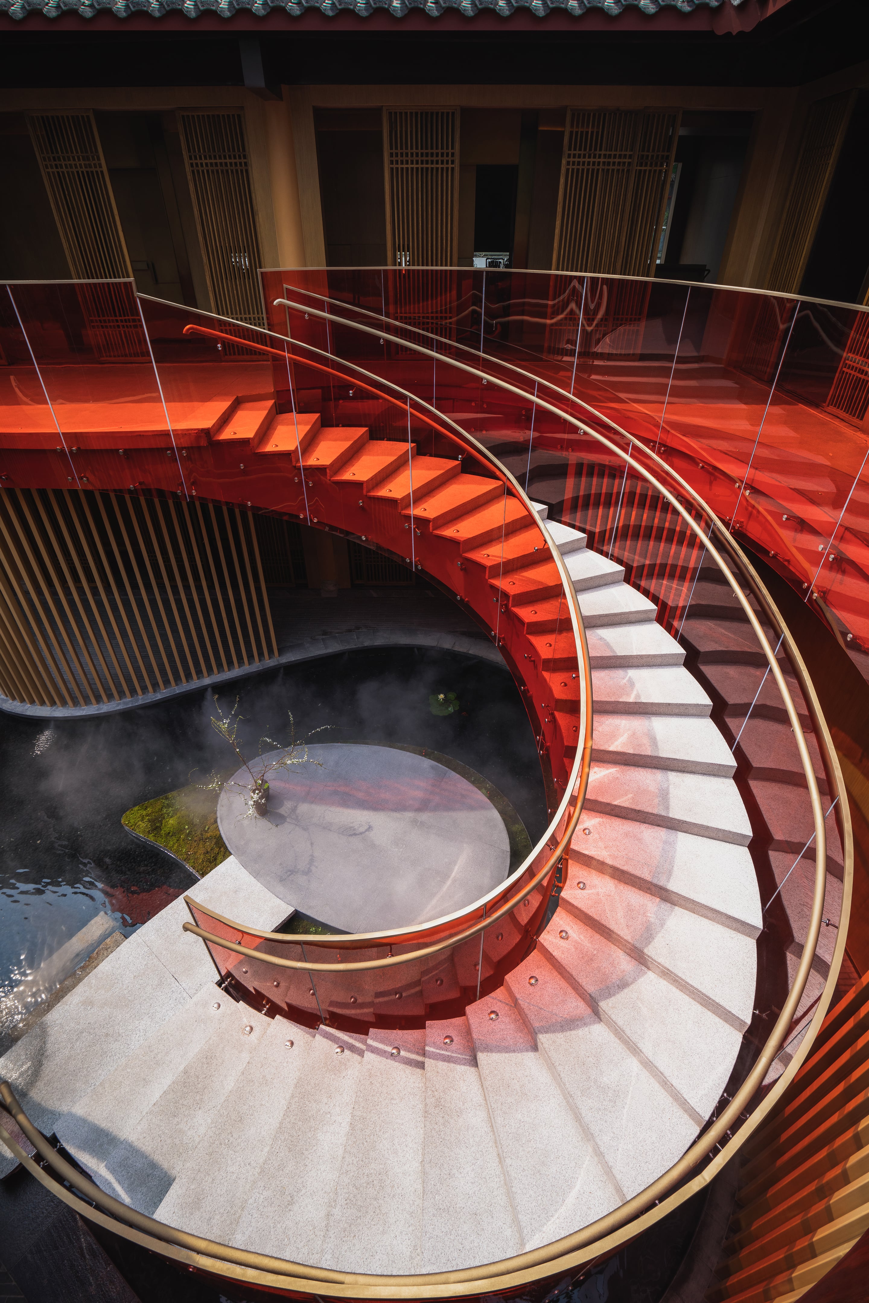 Spiral stairway connecting the courtyard and terrace