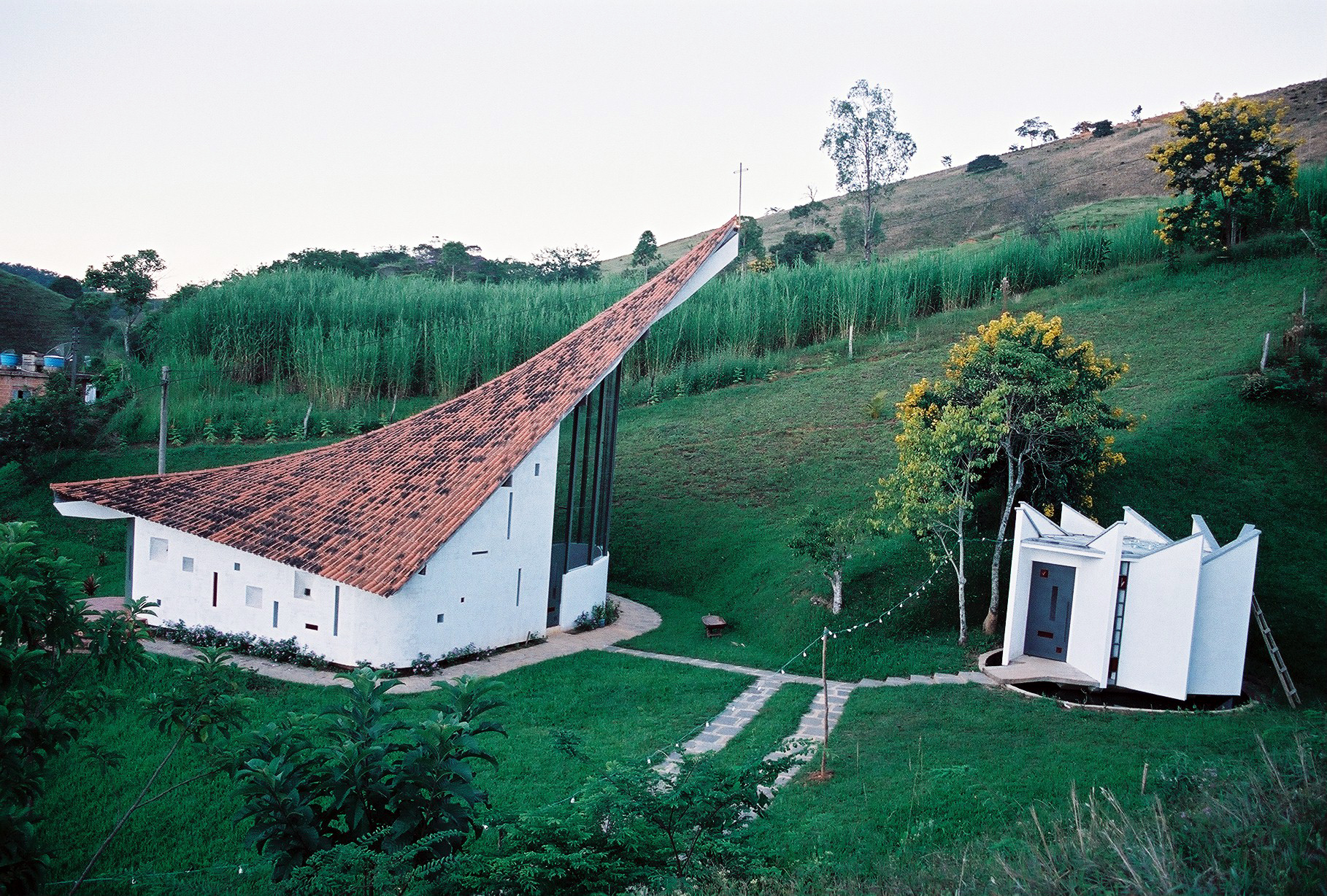 Saint Filomena Chapel and the little sacristy on the other side