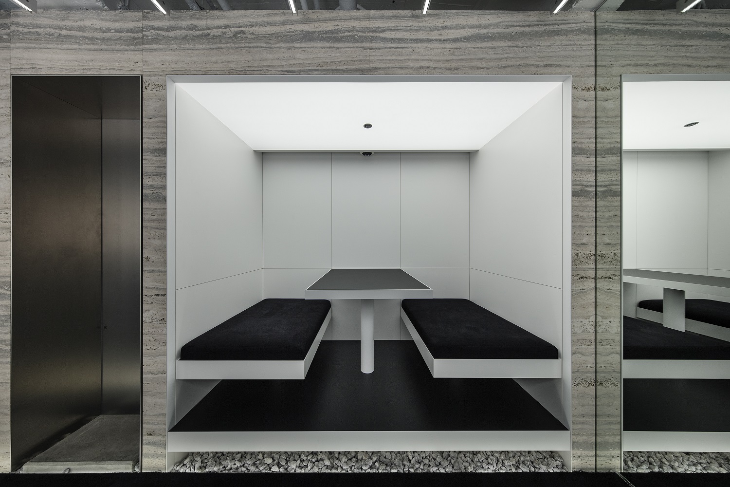 Interior Lounge view ASKWATCH Nakano, Photo by Kenta Hasegawa OFP