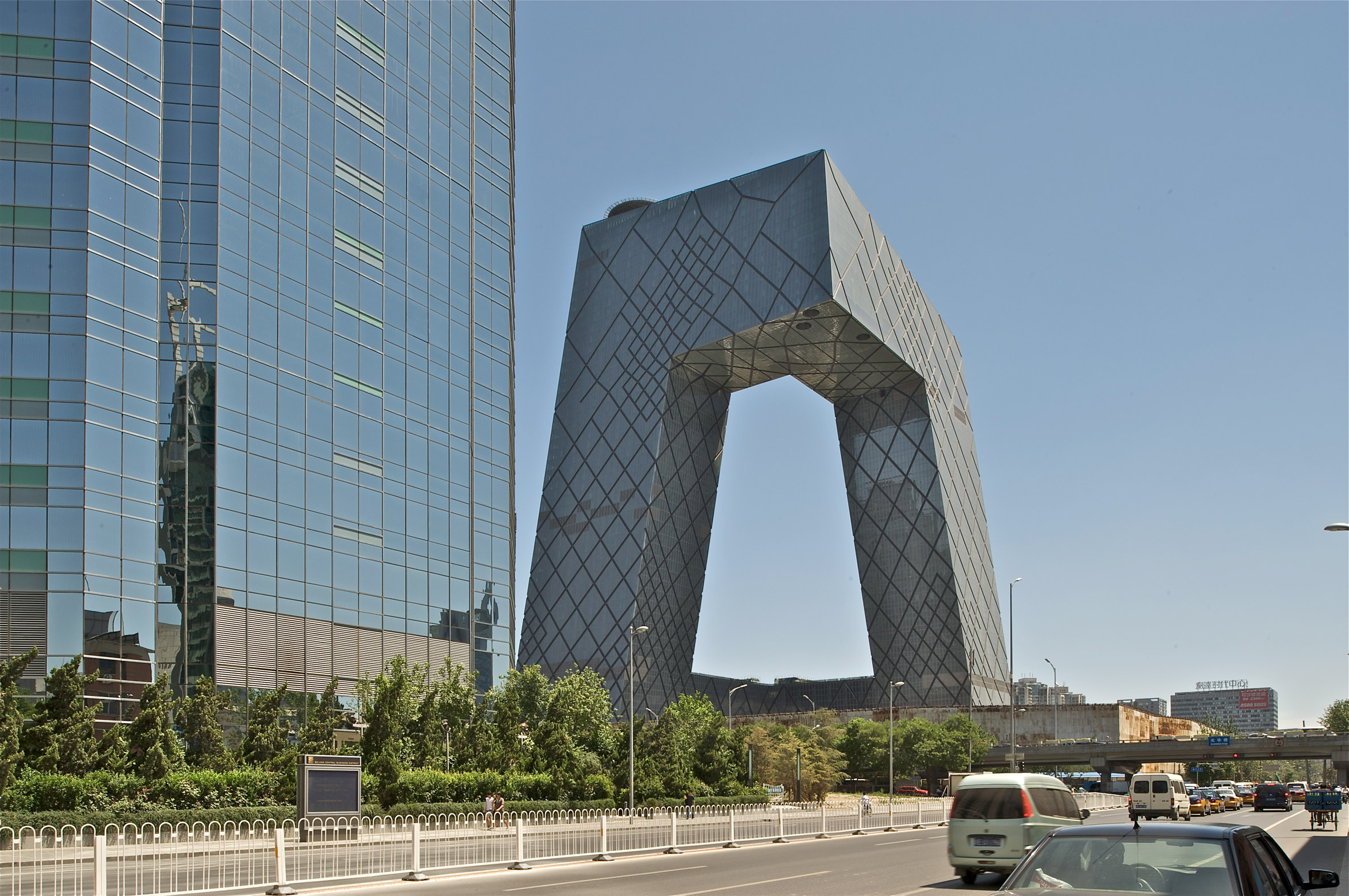 (CCTV building in Beijing. Photo by Philippe Ruault)