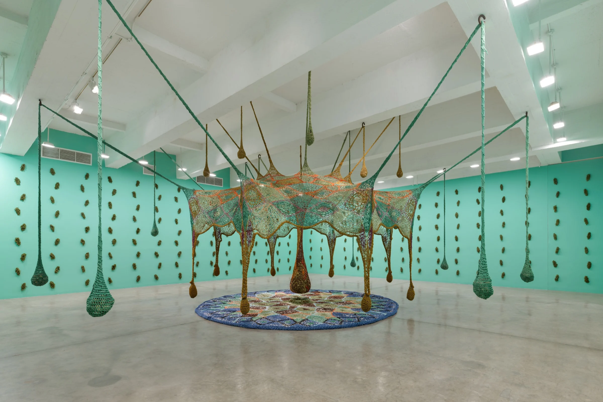 Ernesto Neto highlights the cycles of nature in the installation