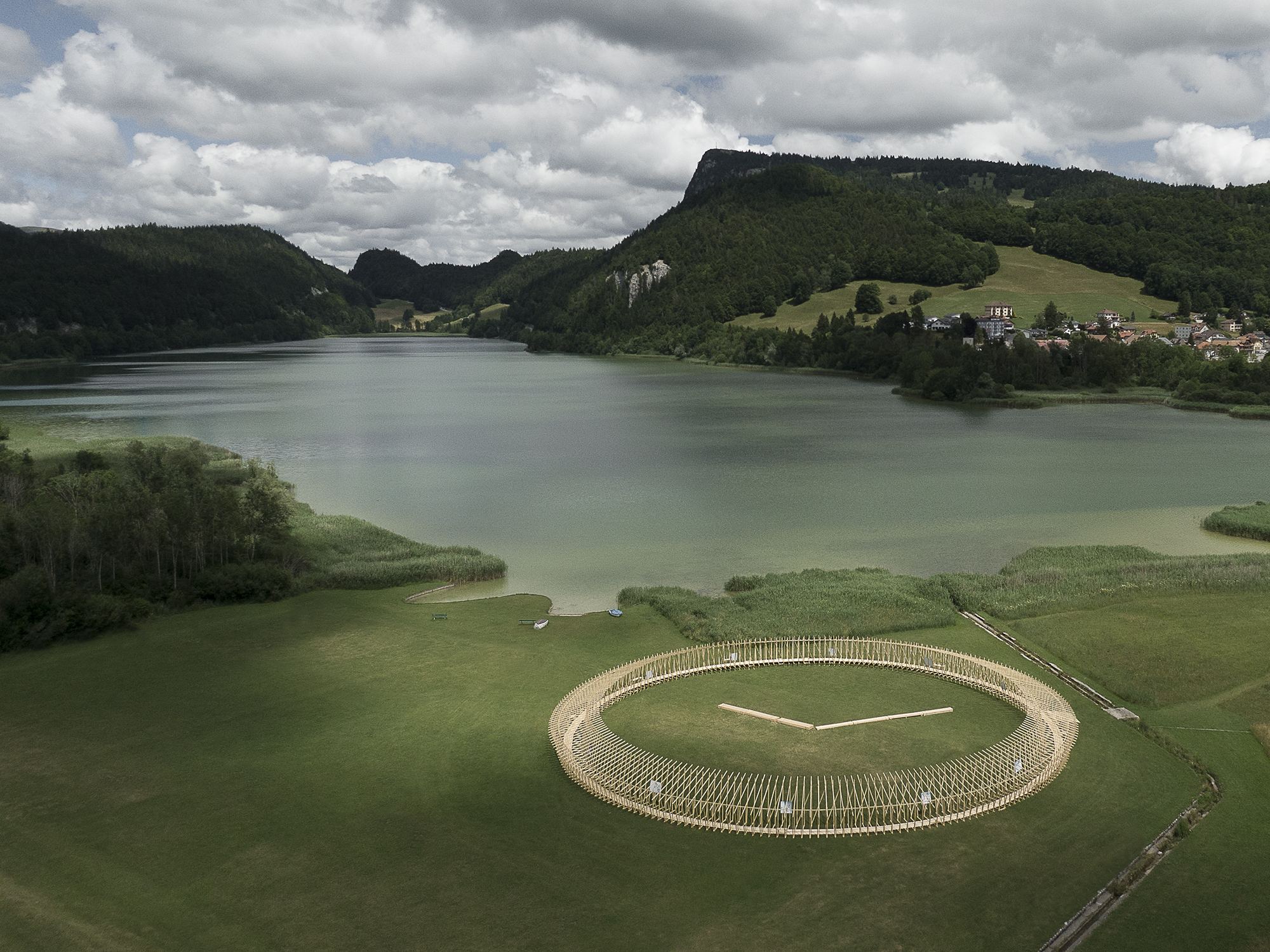 Ephemeral Ring installations made to enliven the events of the Tour de France