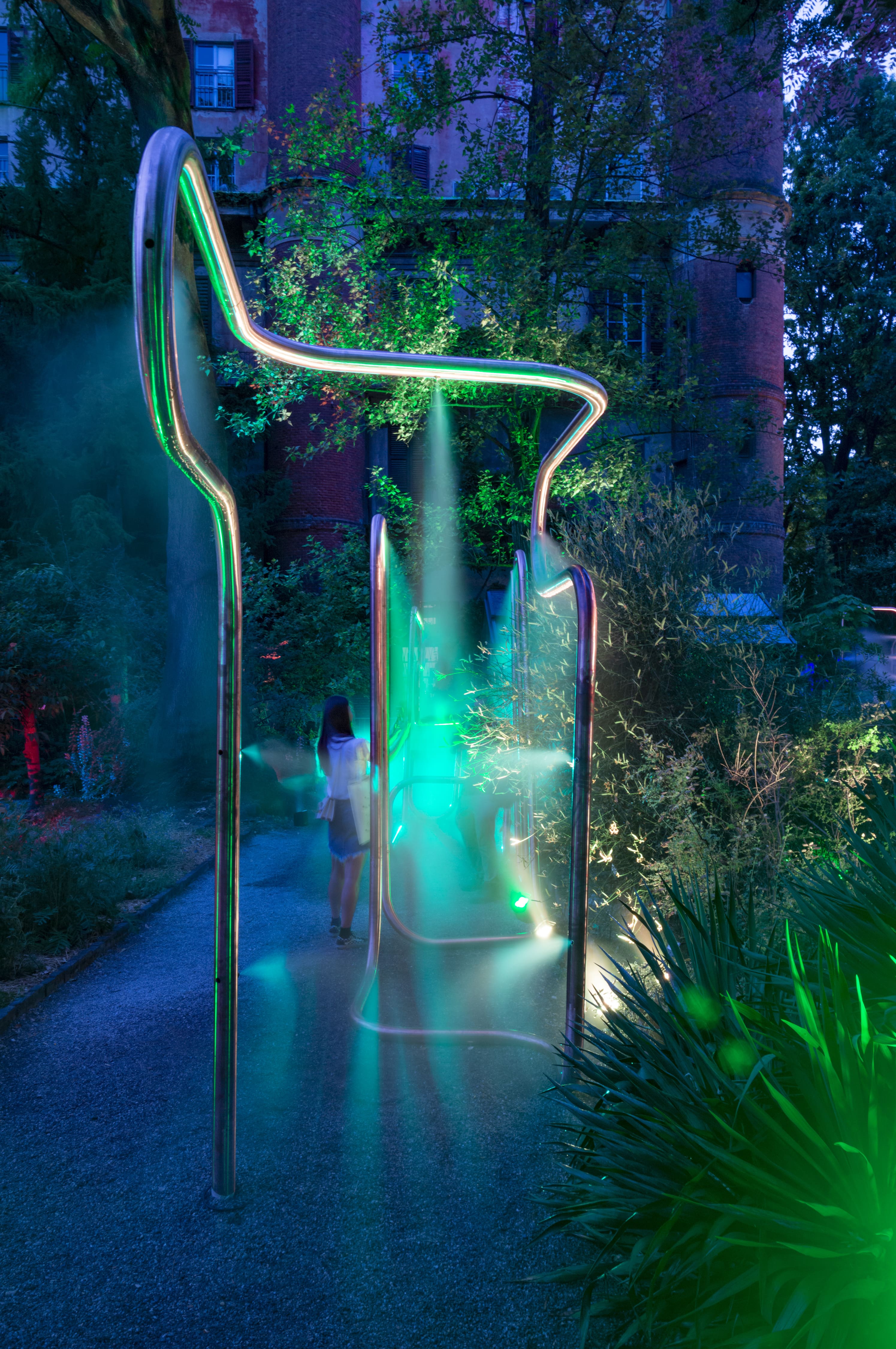 Feeling the Energy installation can work with the help of solar energy, wind, and human movement
