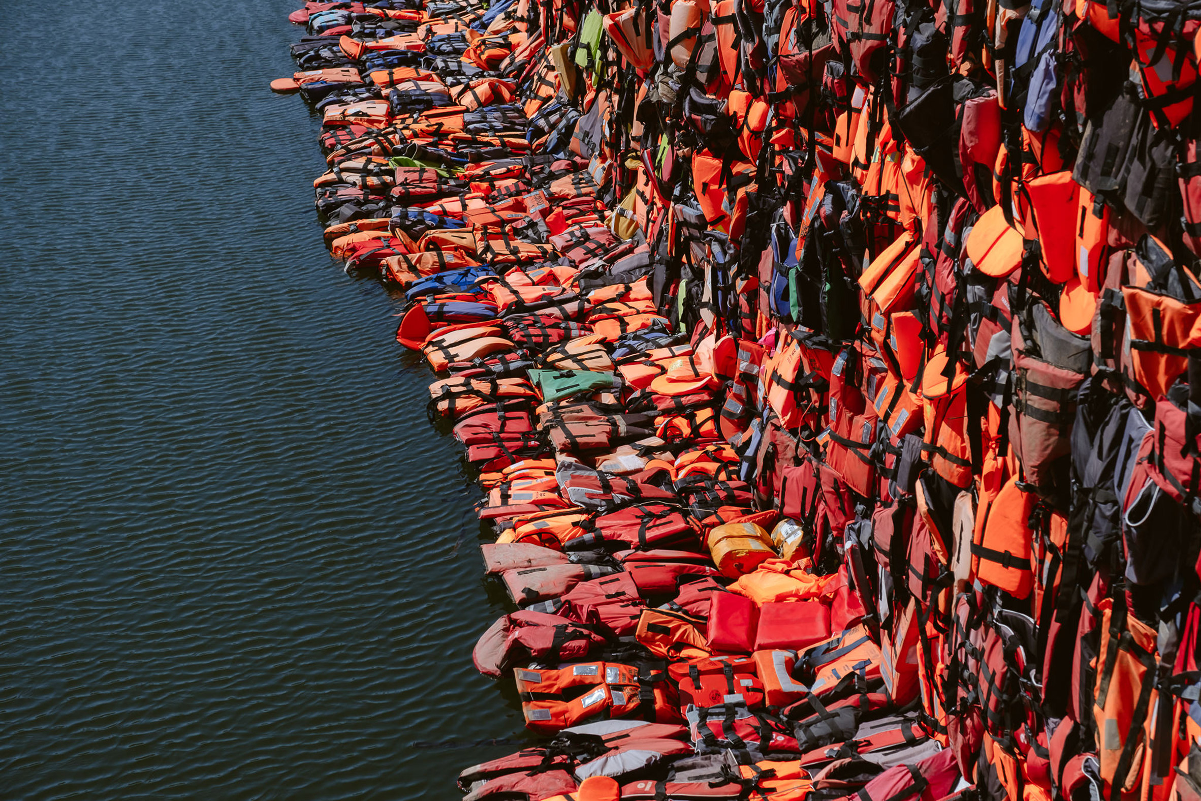 Ai Weiwei Envelops The Historic Royal Battery Fortress in Quebec with 2000 Syrian Refugee Buoys