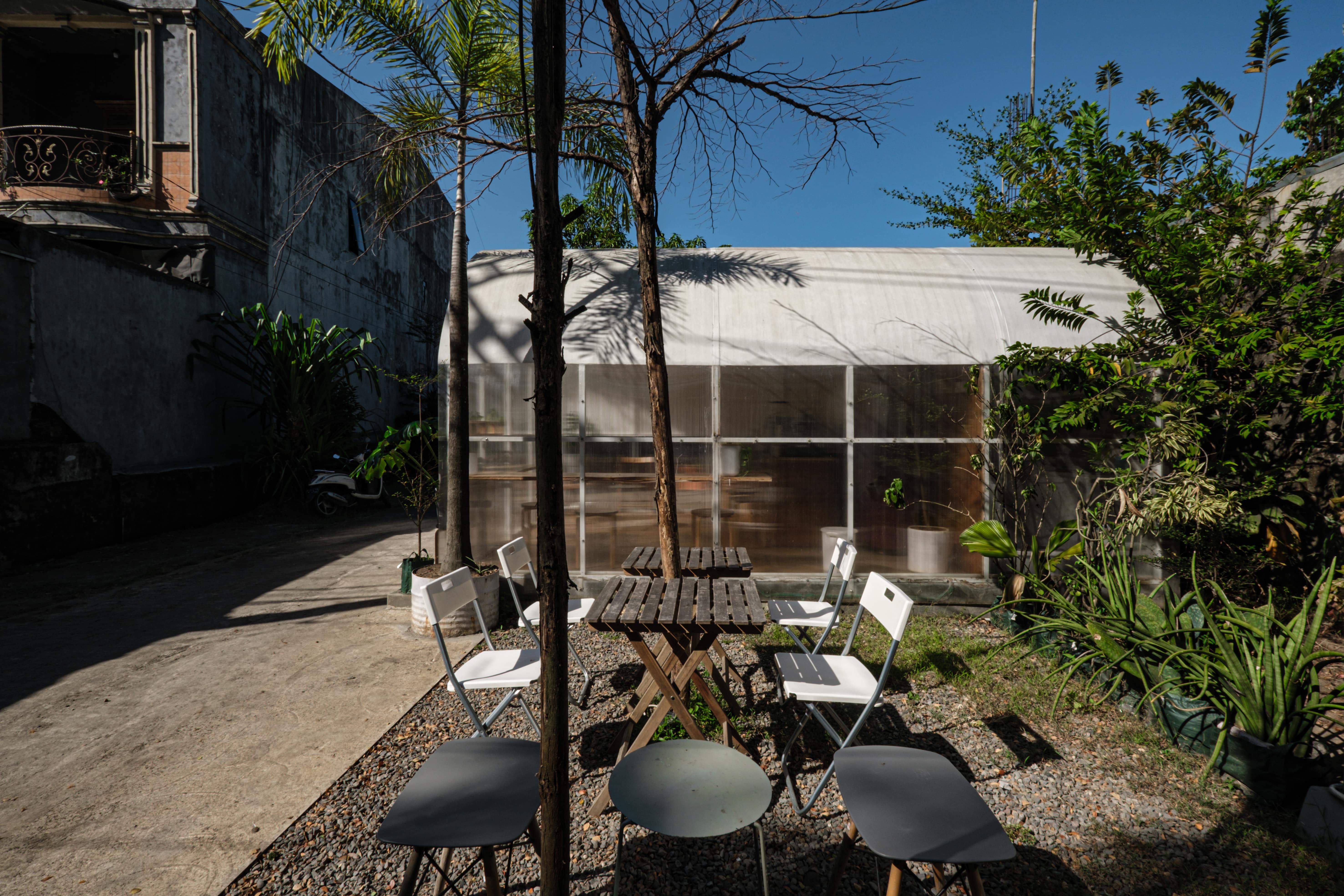 The Productive Home Yard, Lovely Space For MKO Culture CafÃ© 