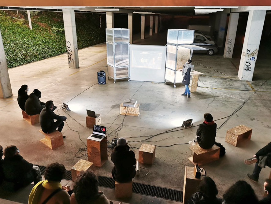 Center Totems Installation that Connects Communities with Centro Huarte