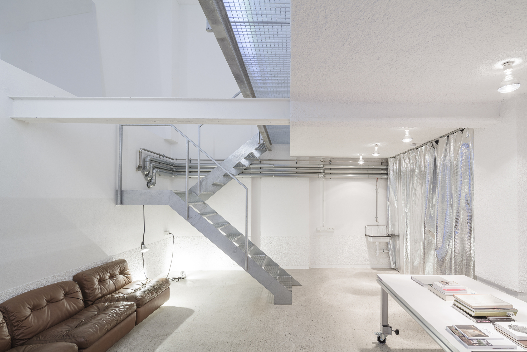 Office Renovations That Produce a Combination of Minimalism and Industrial