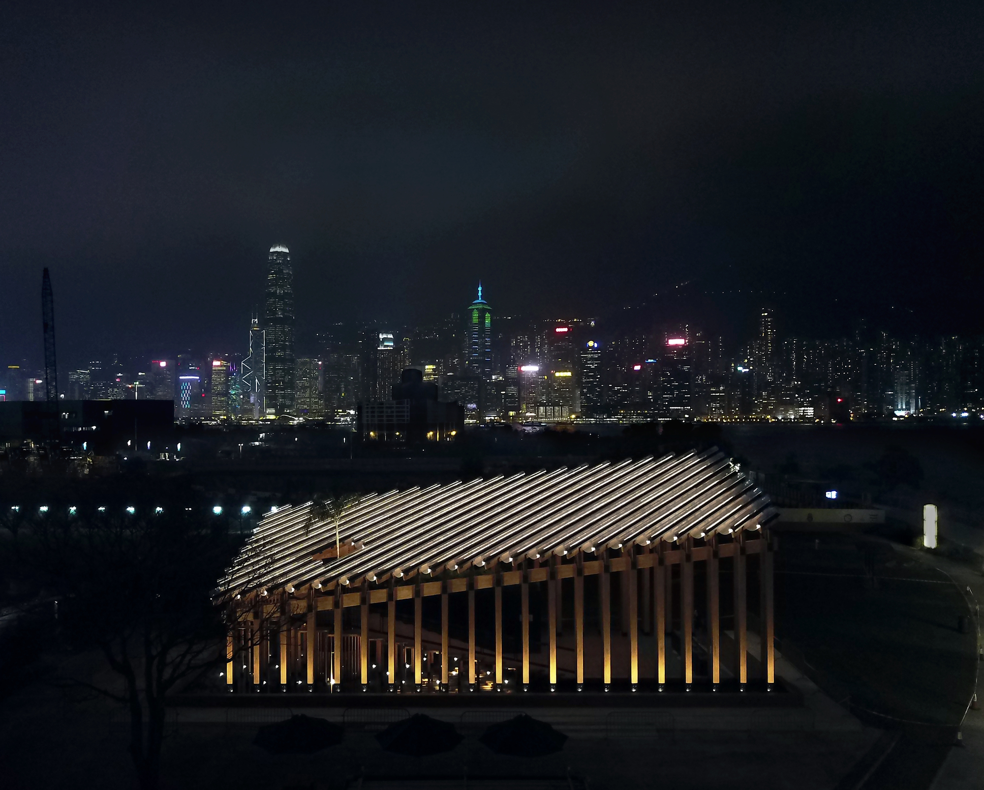 When Natural Contexts Are Neatly Wrapped up in a Growing Up Pavilion