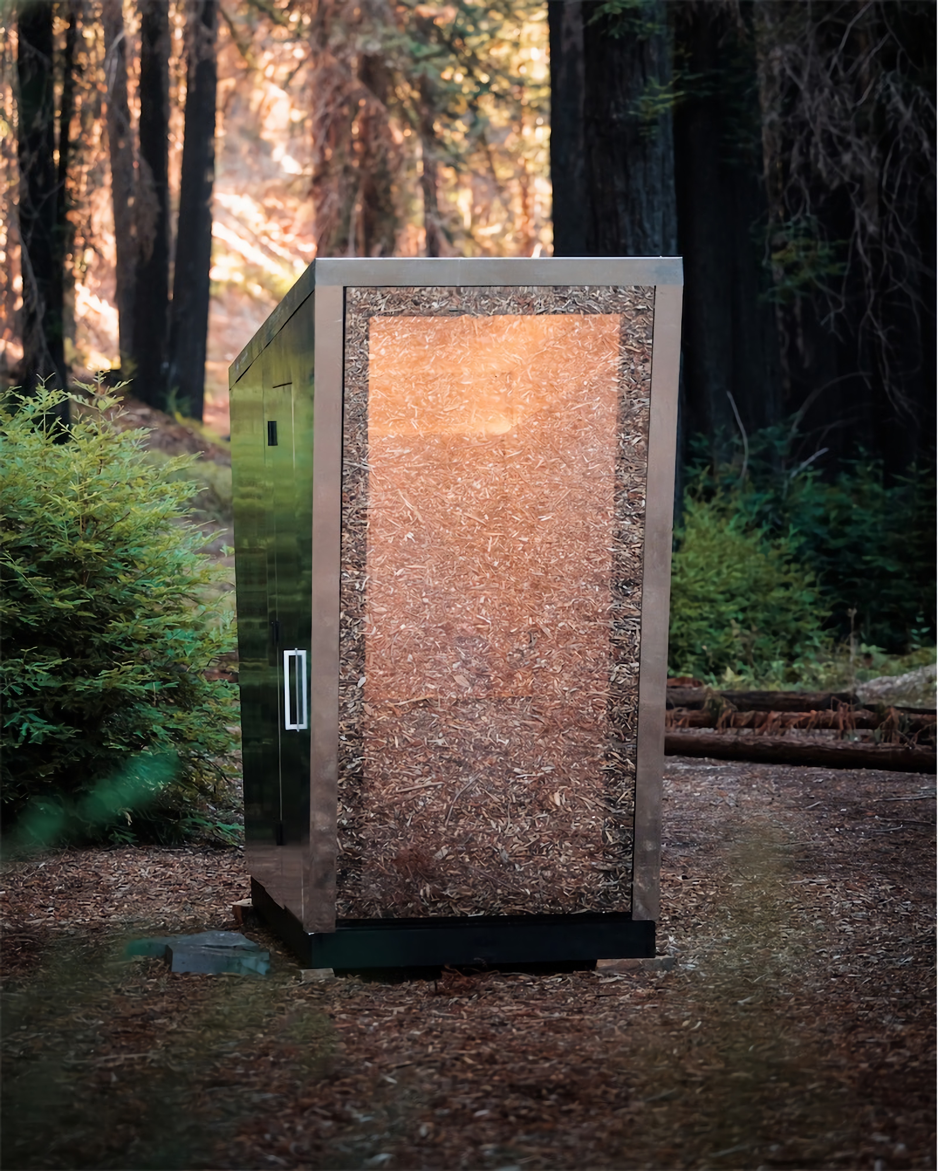 It has a door with the top jutting forward to visualize the spaceship