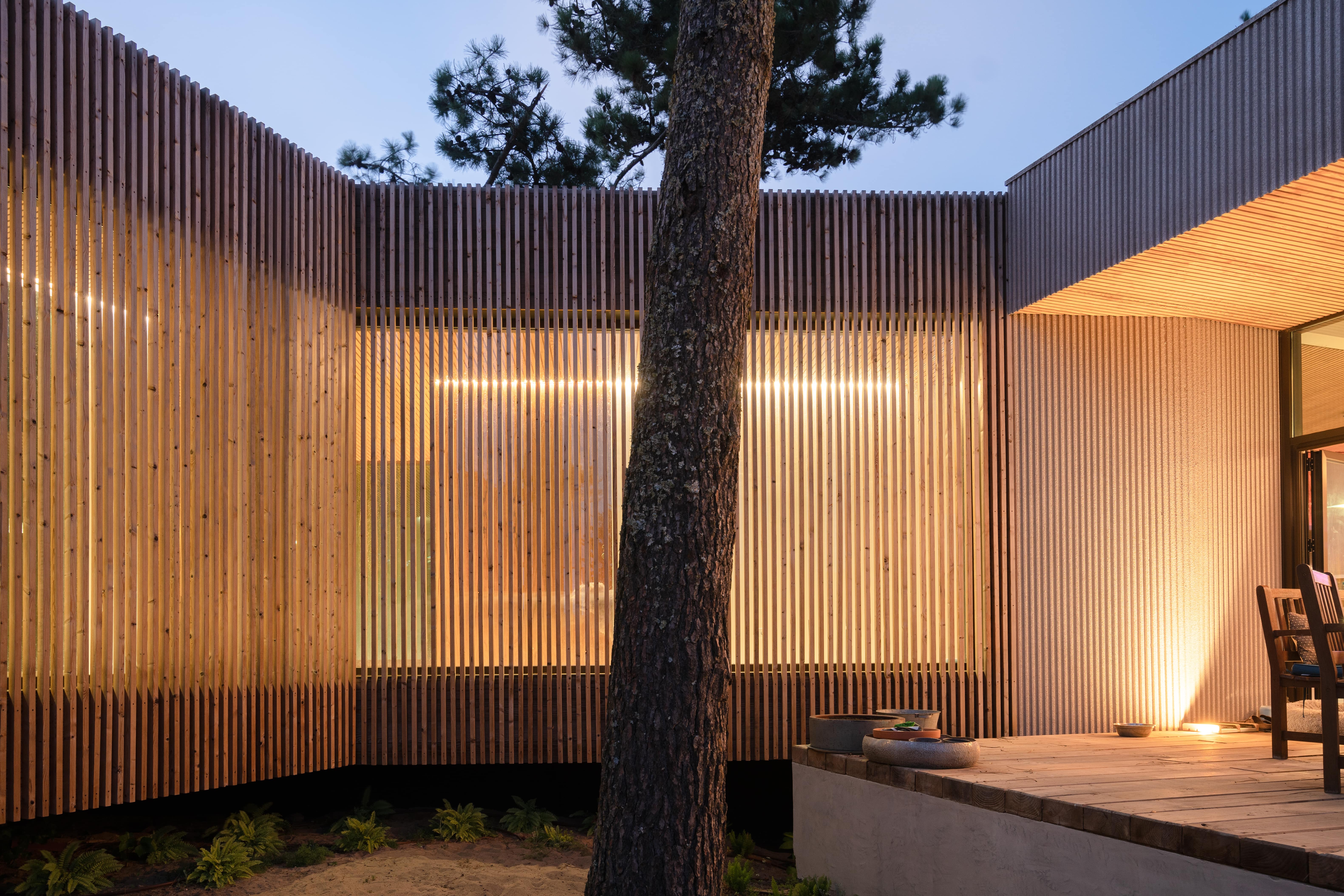 House in Praia Grande by Atelier Data, Photo by Raymond John SeymourÂ 