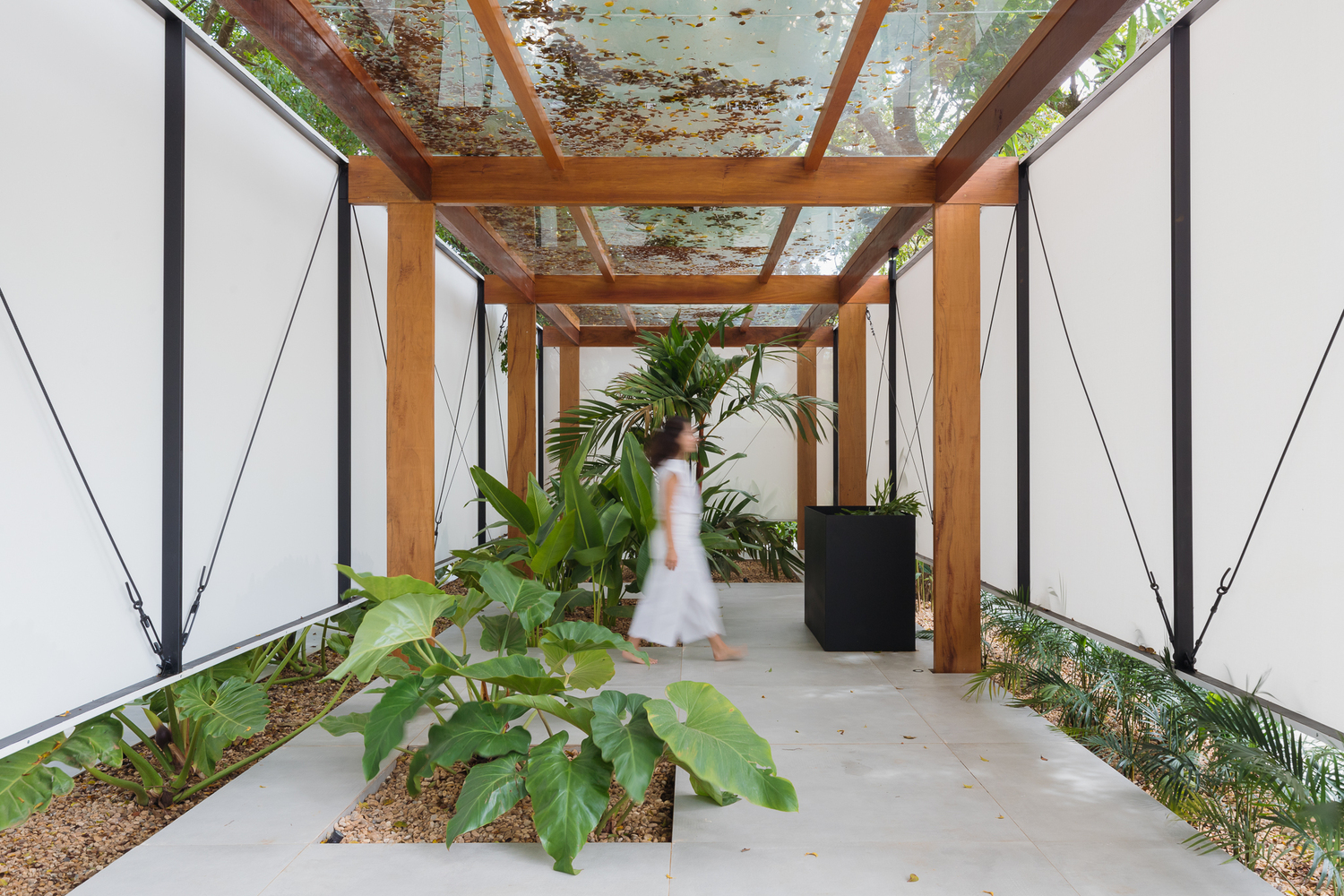 Botanical Installation, Photo by Julia Totoli