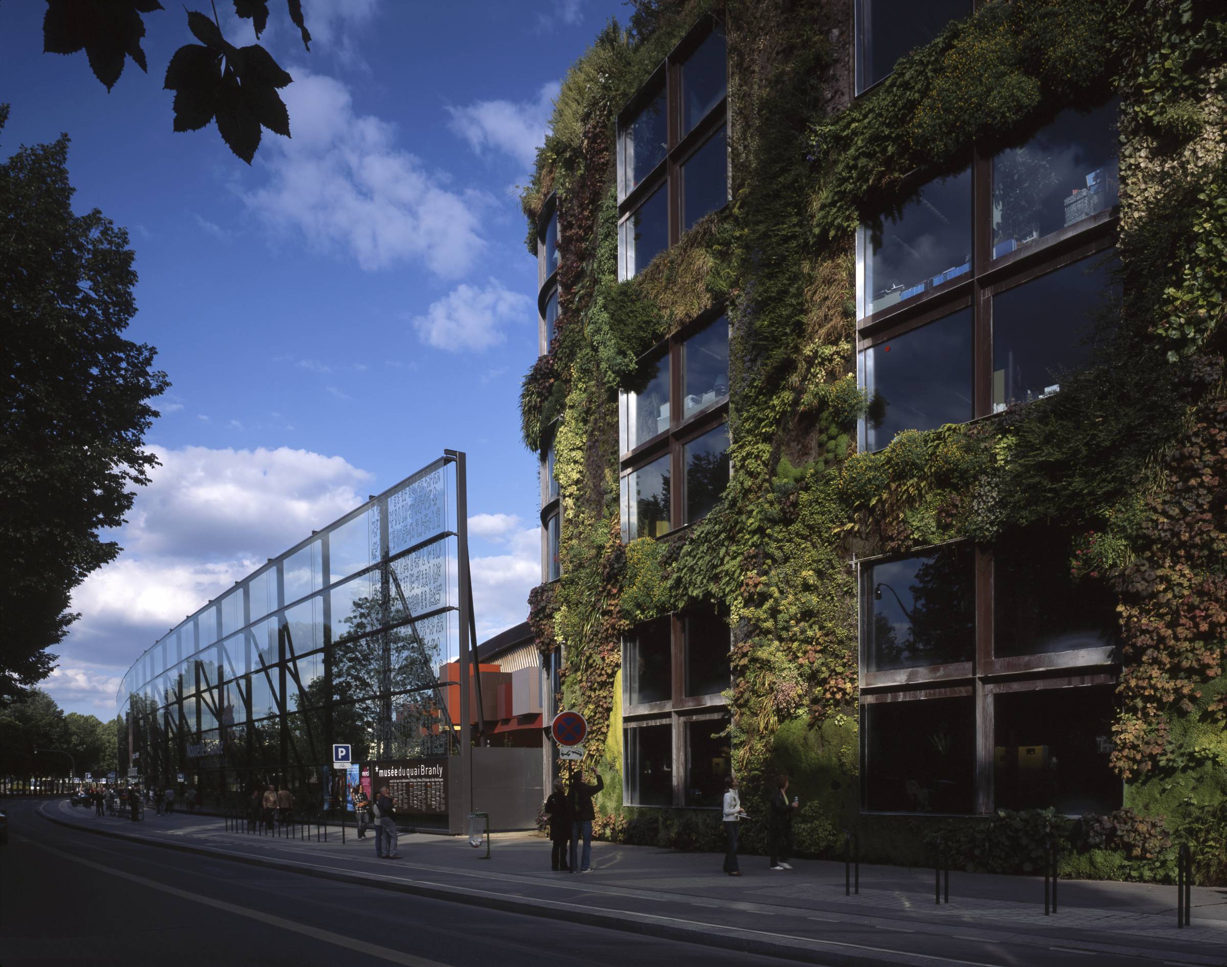 The MusÃ©e du Quai Branly green wall