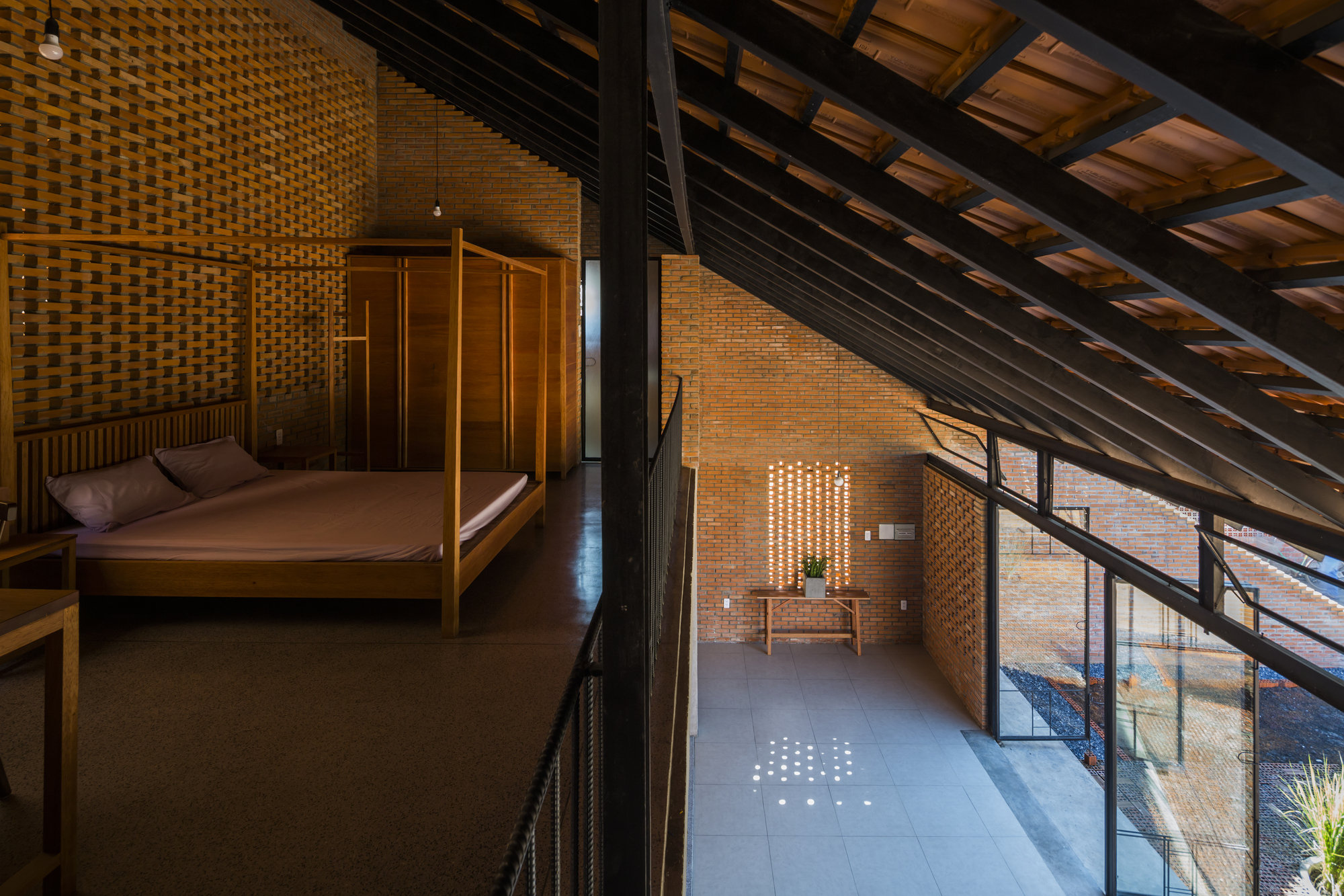 Long An House by Tropical Space Co