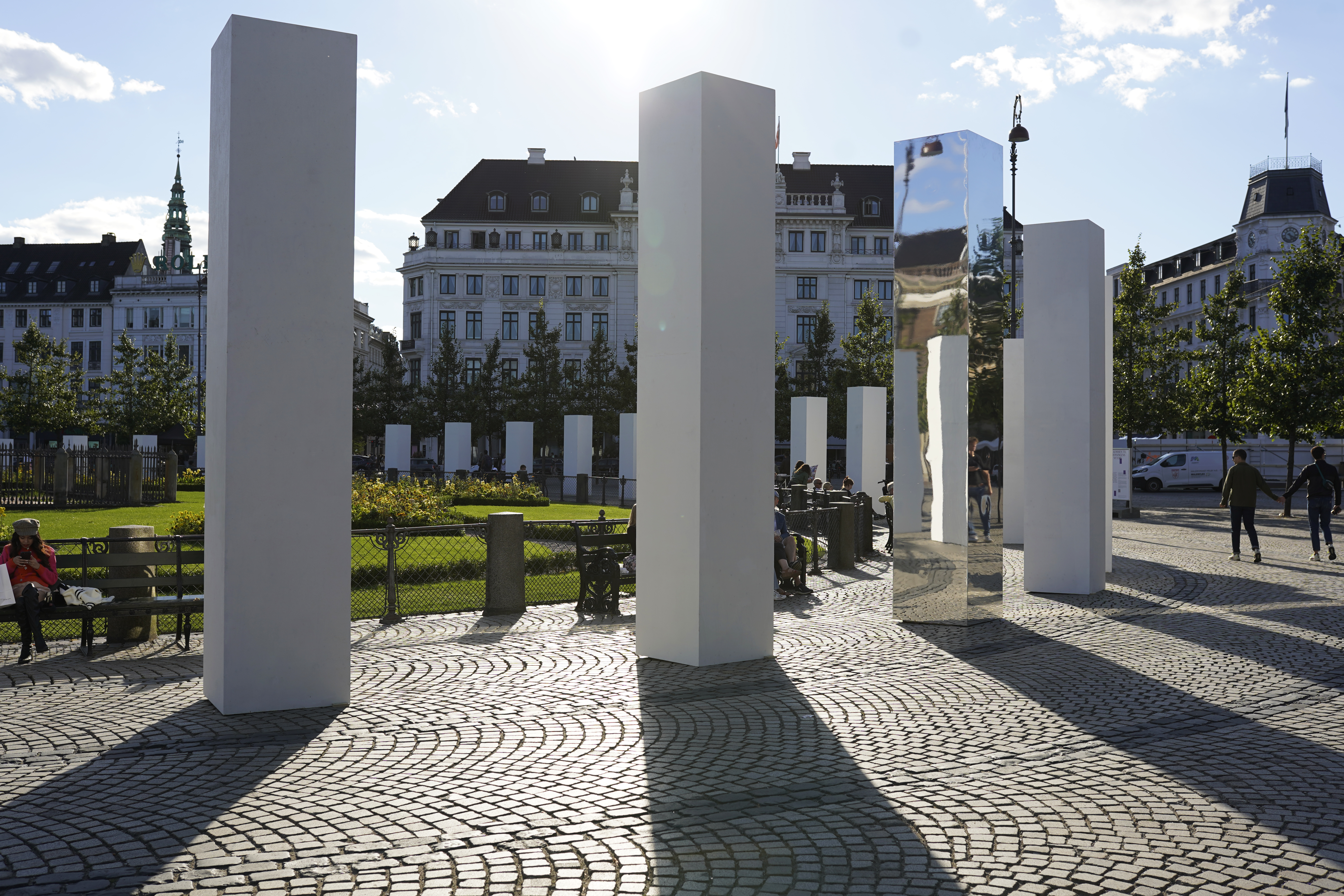 Shadows Cast from the Pedestals, photo by Laurent De Carniere