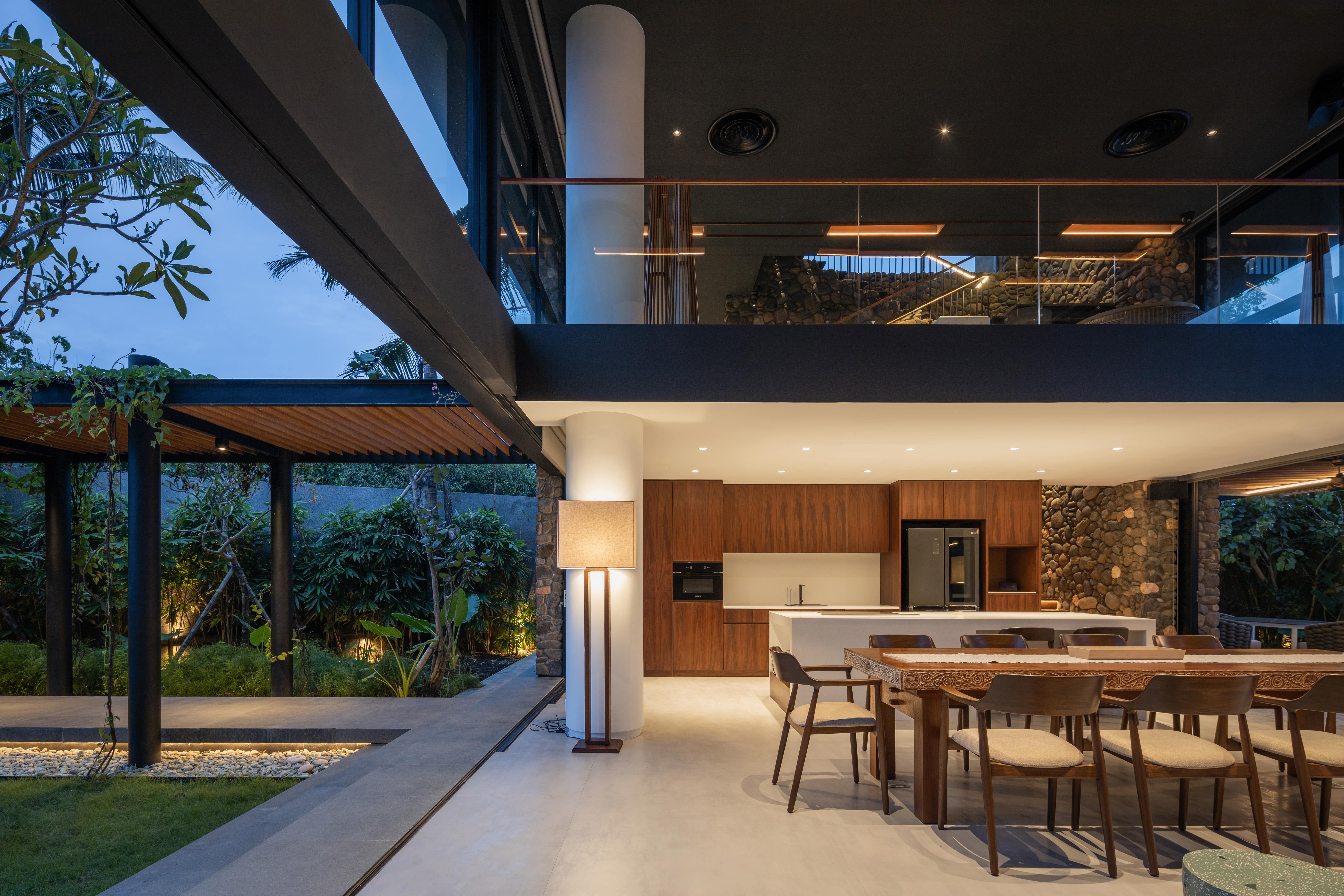 Villa Cumulus by Arkana Architects, Photo by Indra Wiras