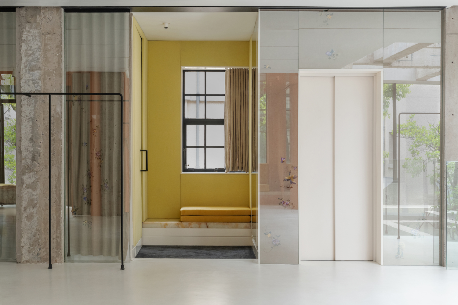 EP YAYING Shanghai Flagship Store - Franklin Azzi 