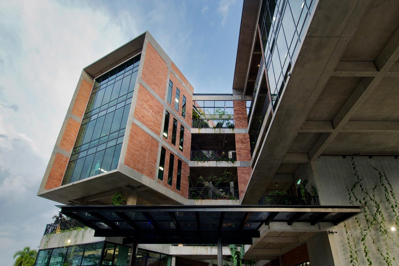 BVH Office Headquarters (cr: KUEE Architecture)