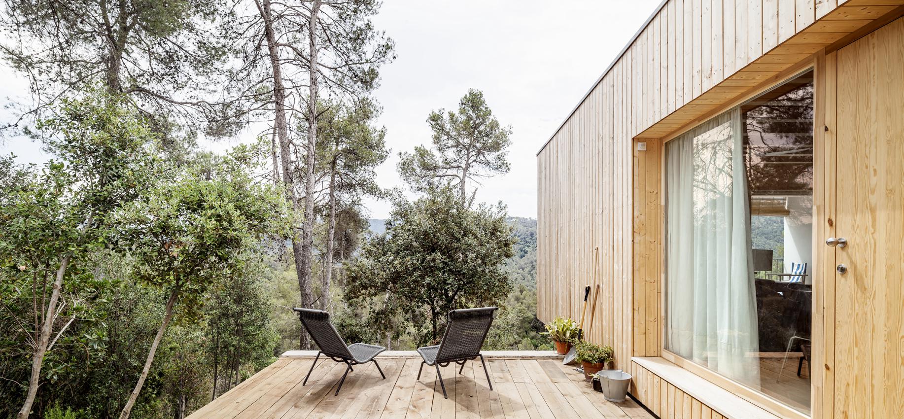 LPP House by Alventosa Morell arquitectes (cr: AdriÃ  Goula)