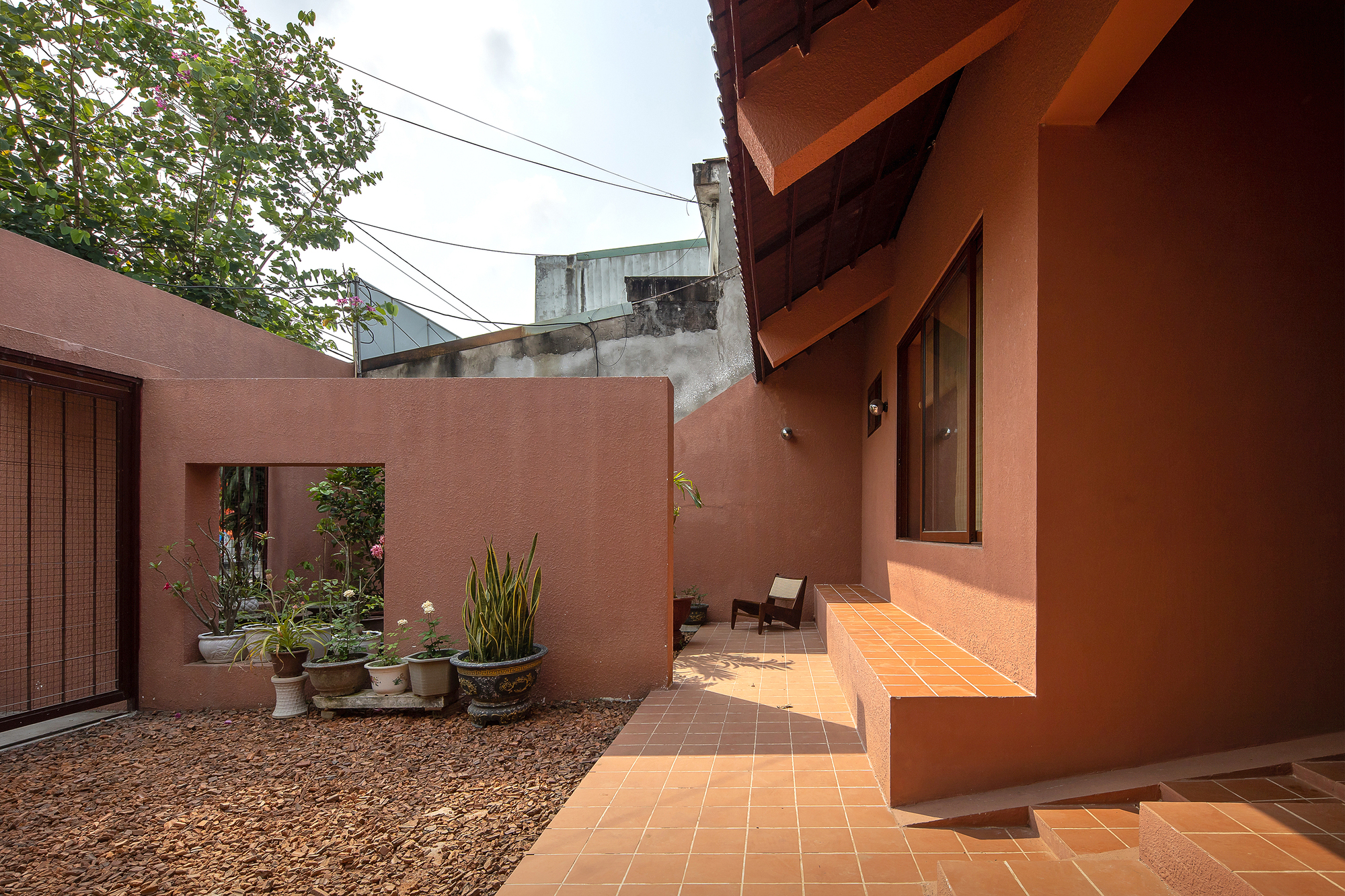 âTu Dai Dong Duongâ House by Lequang-Architects (cr: Hoang Le)