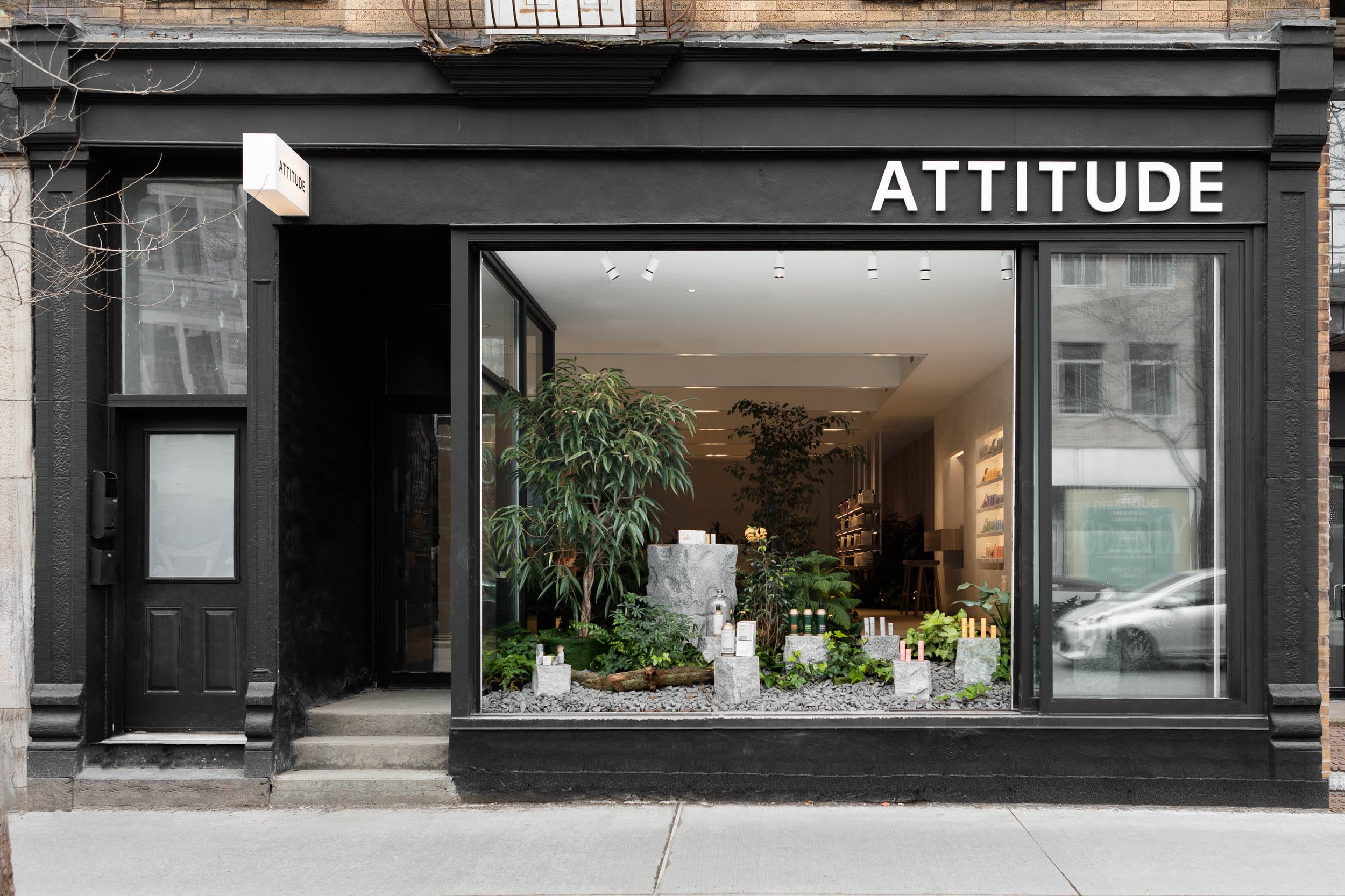 Front view Attitude Boutique, Photo by David Dworkind