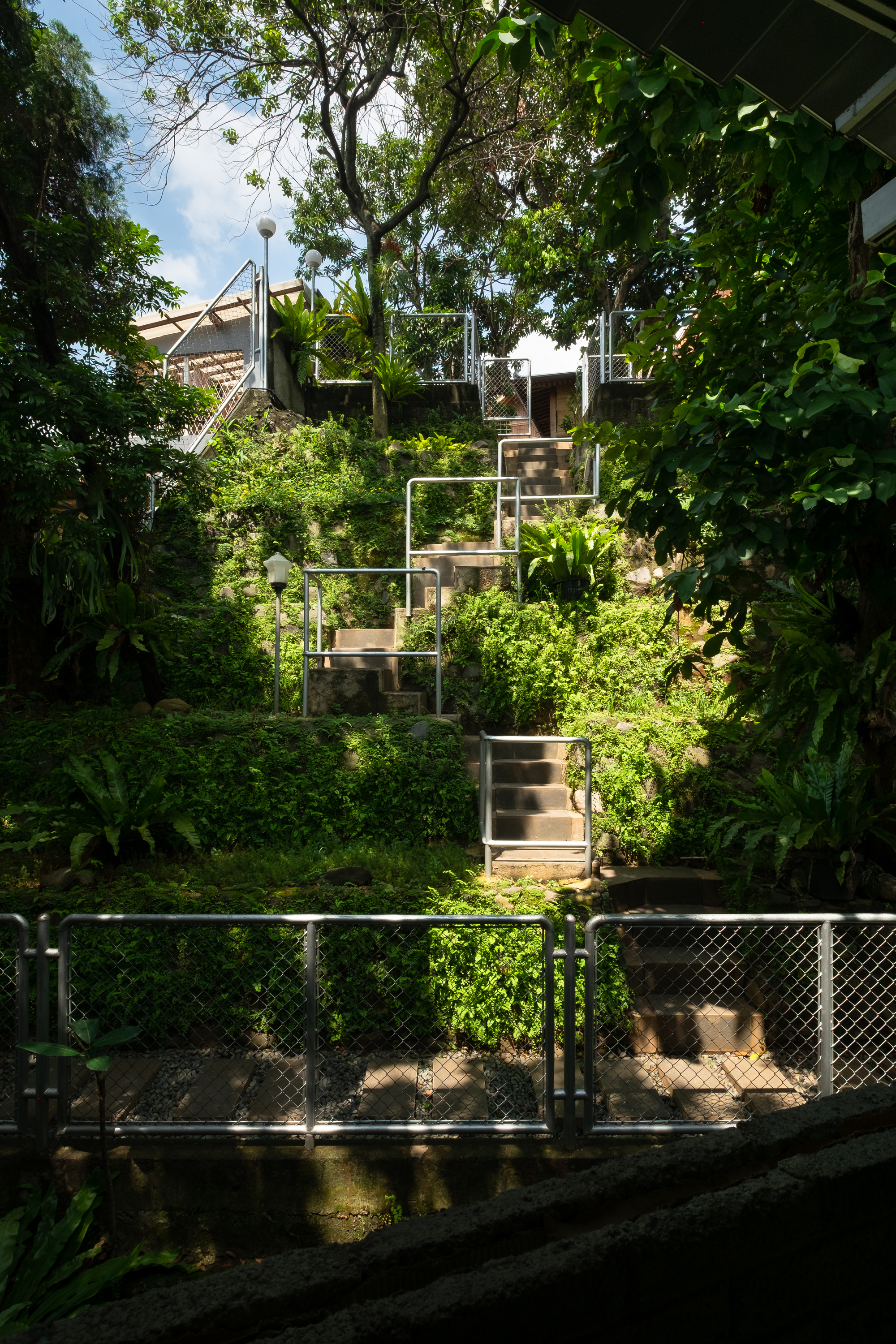 The Tahfizh Akhwat Islamic Boarding School by Bitte Design Studio