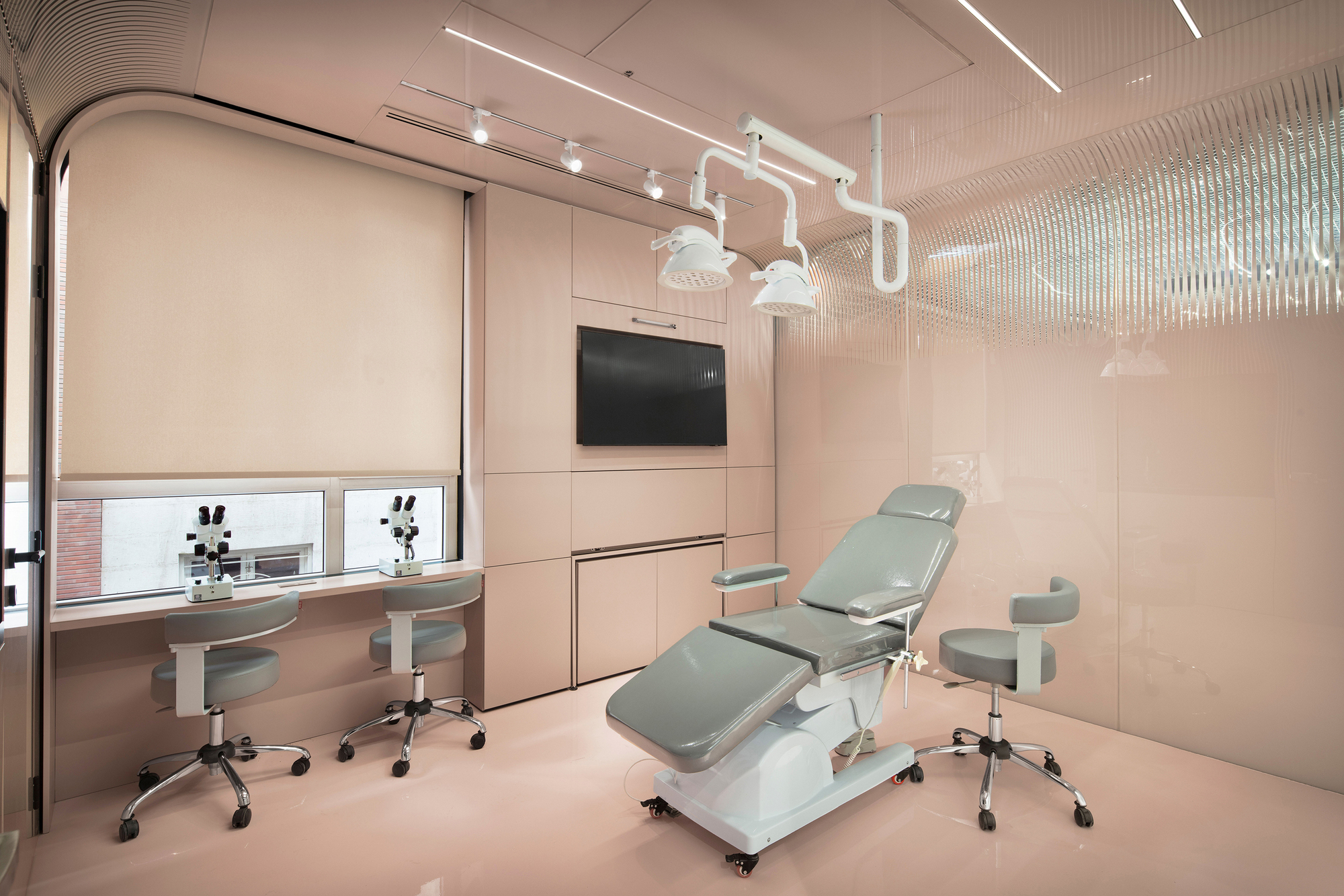 Baftar Dermatology Clinic by AsNow Design & Construct 