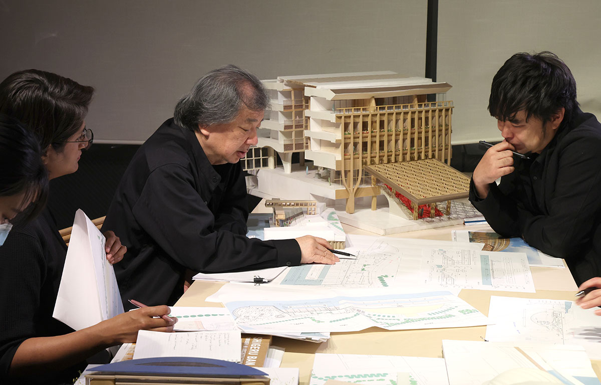 Shigeru Ban and His Works (cr: The Japan Art Association) 