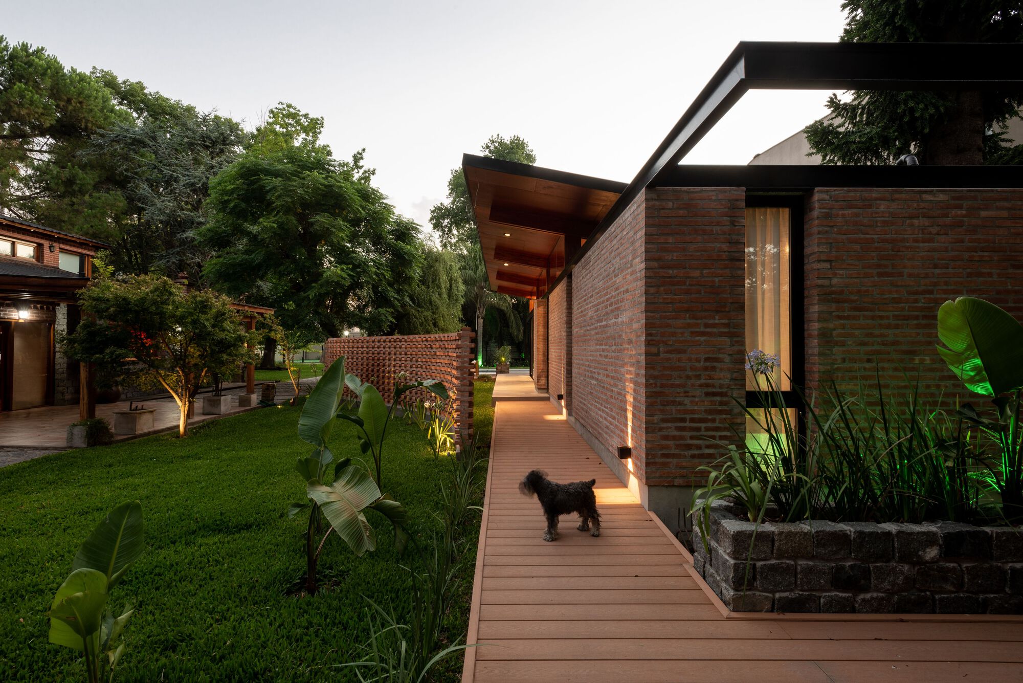 Tropical and Traditional Style from Belgrano Barbecue & Studio