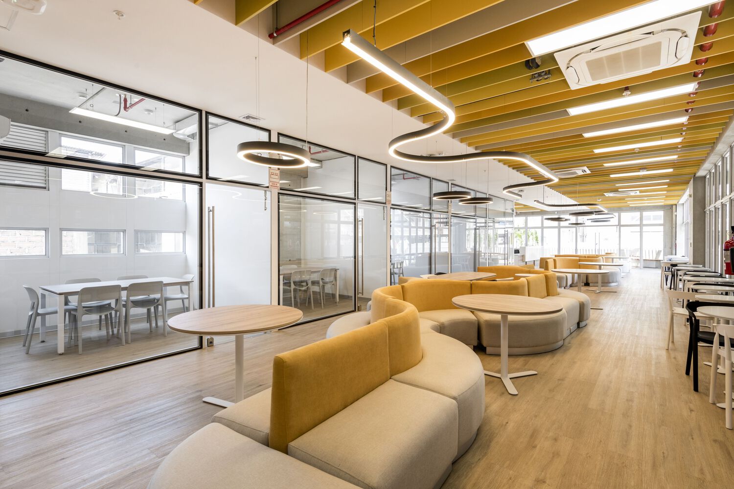 Interior of CientÃ­fica del Sur University's communal spaces, Photo by Renzo Rebagliati