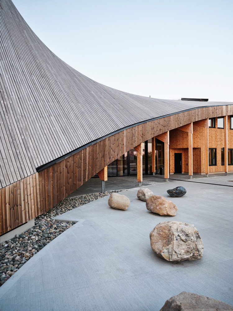 ÄoarvemÃ¡tta's sloping wooden roof