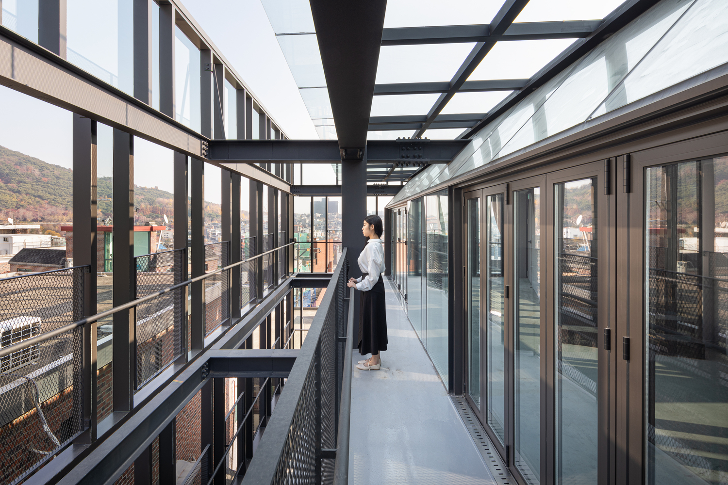 inner balcony, photo by Kim Chang Mook