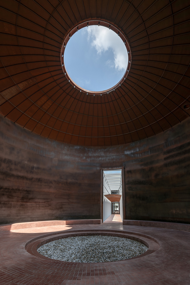 The silo with circular brick seating (cr: Dirk Weiblen)